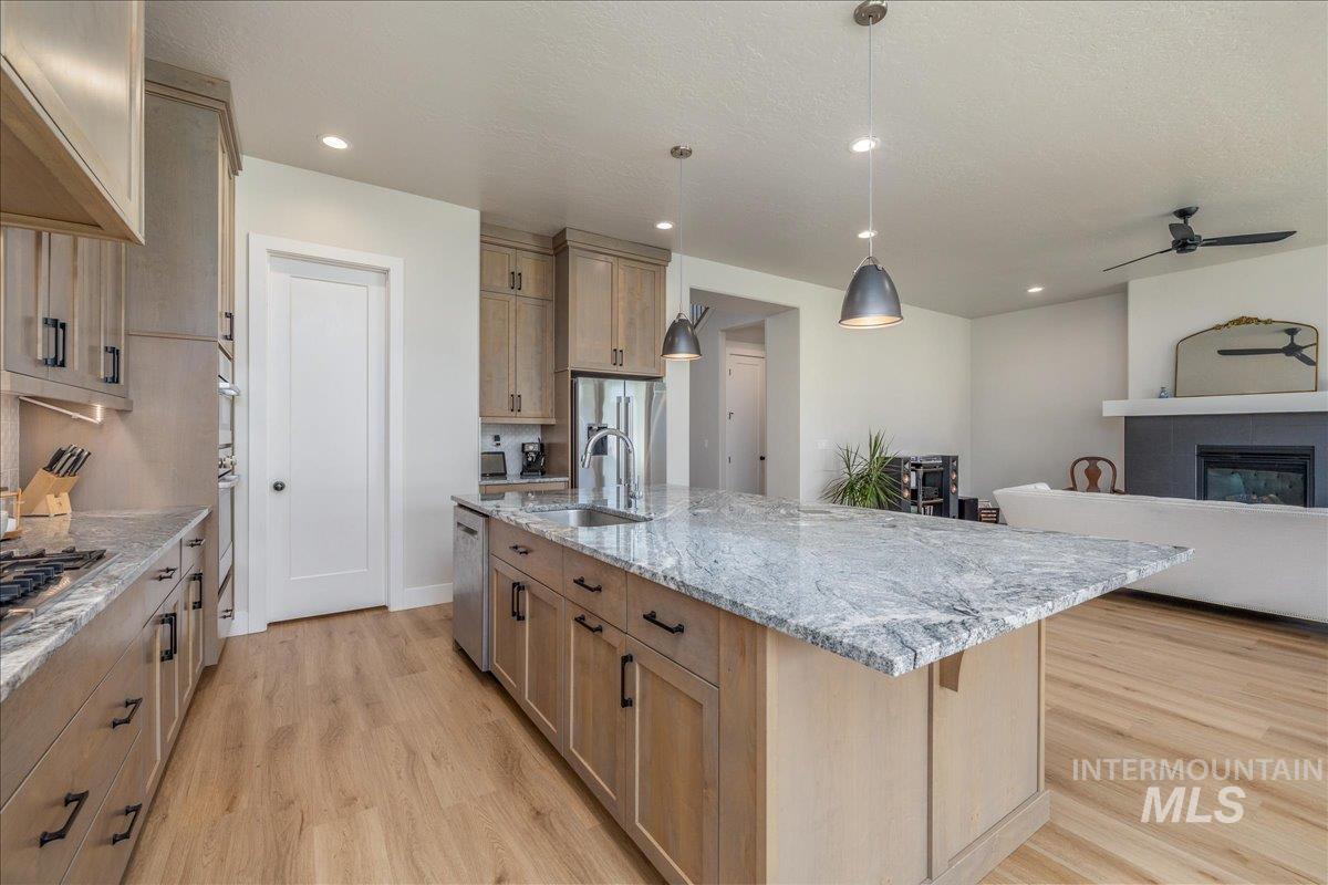 5562 S Zaivcla Ave., Meridian, Idaho 83642, 4 Bedrooms, 4 Bathrooms, Residential For Sale, Price $819,900, 98993459