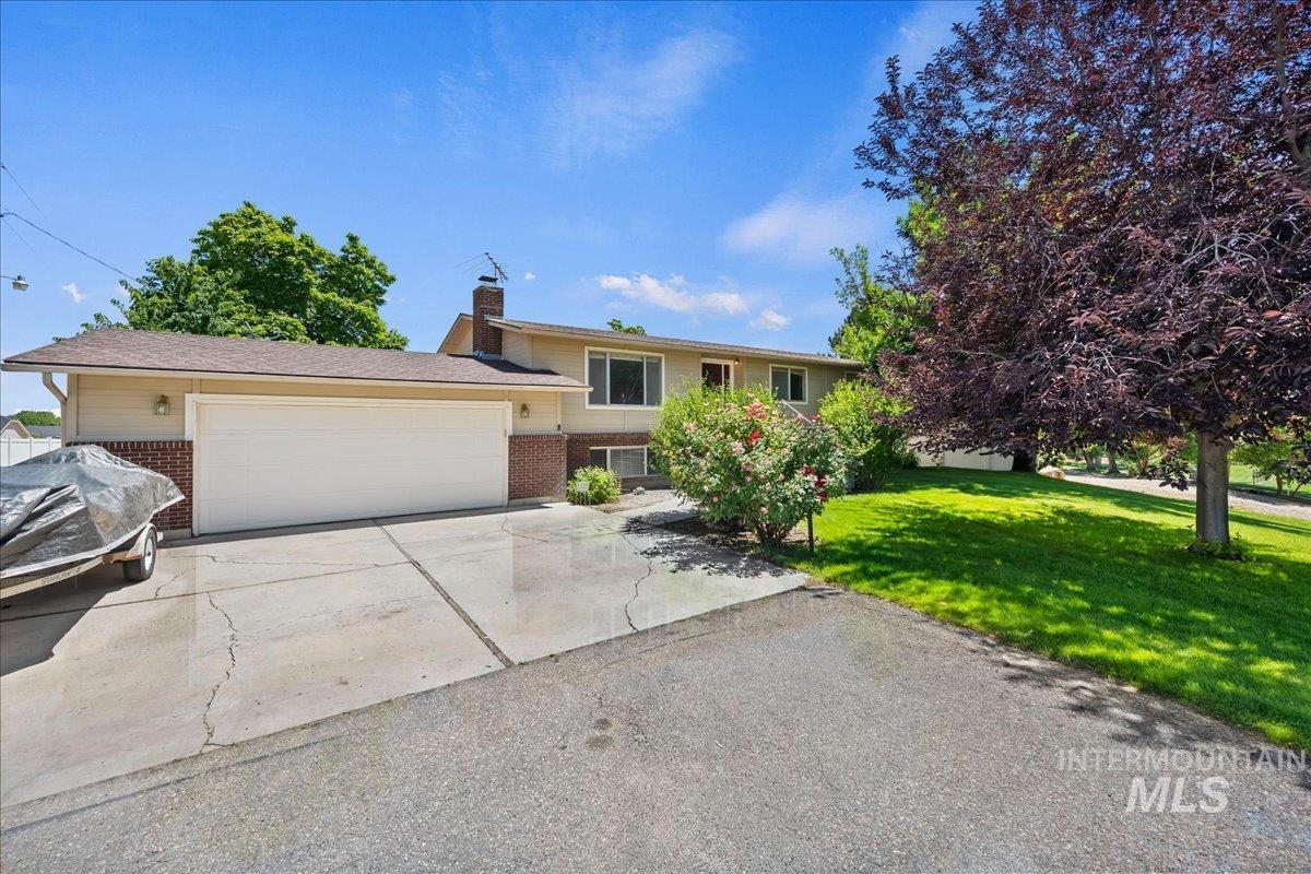 25150 Geri Lane, Caldwell, Idaho 83607, 5 Bedrooms, 3 Bathrooms, Residential For Sale, Price $679,900,MLS 98993462