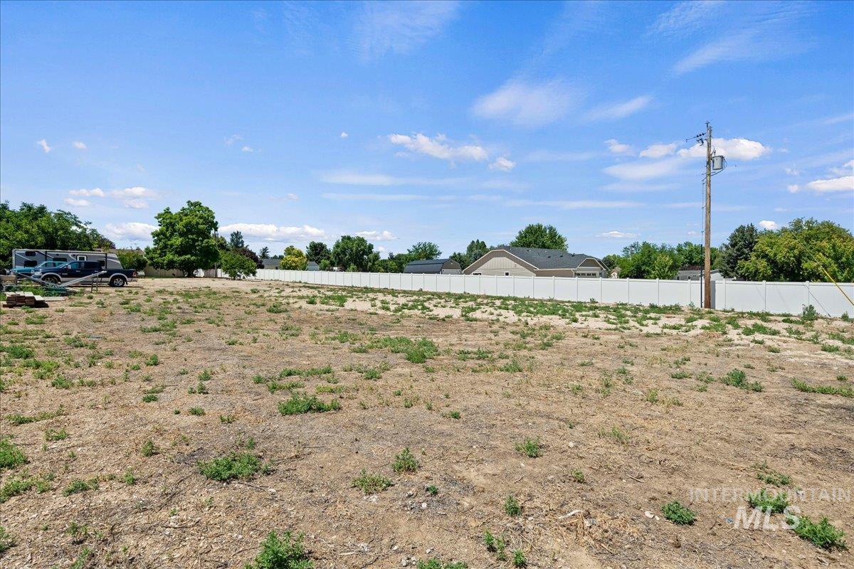 25150 Geri Lane, Caldwell, Idaho 83607, 5 Bedrooms, 3 Bathrooms, Residential For Sale, Price $679,900,MLS 98993462