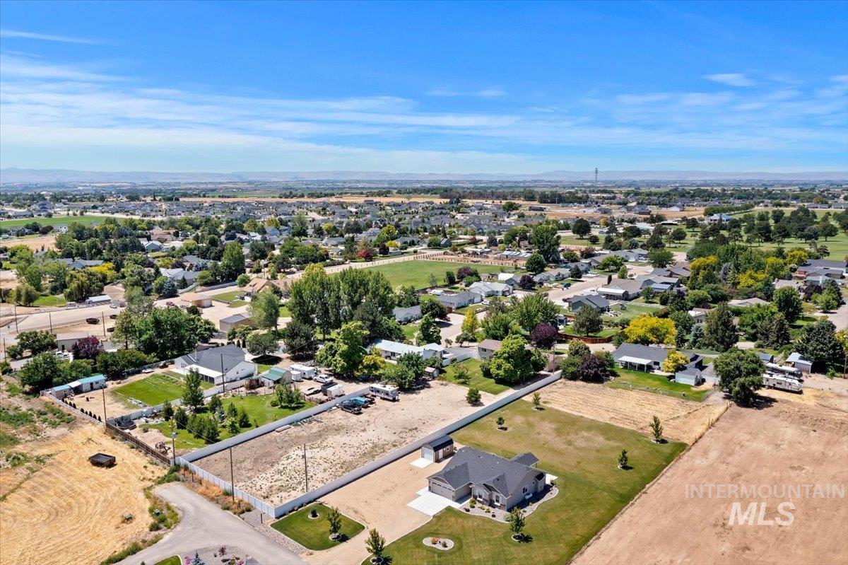 25150 Geri Lane, Caldwell, Idaho 83607, 5 Bedrooms, 3 Bathrooms, Residential For Sale, Price $679,900,MLS 98993462