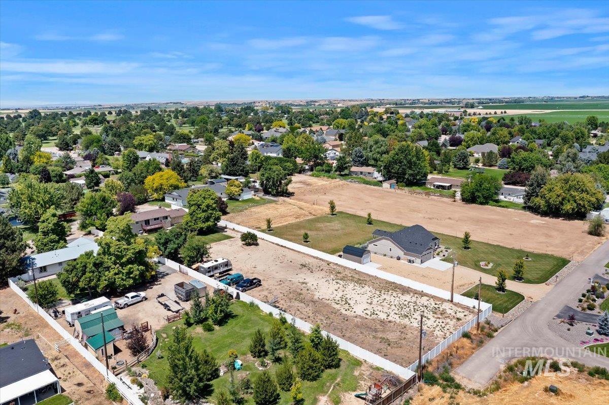 25150 Geri Lane, Caldwell, Idaho 83607, 5 Bedrooms, 3 Bathrooms, Residential For Sale, Price $679,900,MLS 98993462