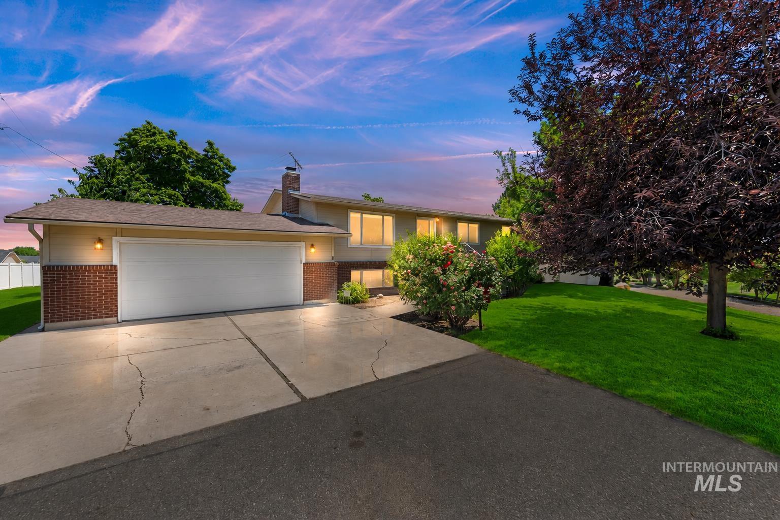 25150 Geri Lane, Caldwell, Idaho 83607, 5 Bedrooms, 3 Bathrooms, Residential For Sale, Price $679,900,MLS 98993462
