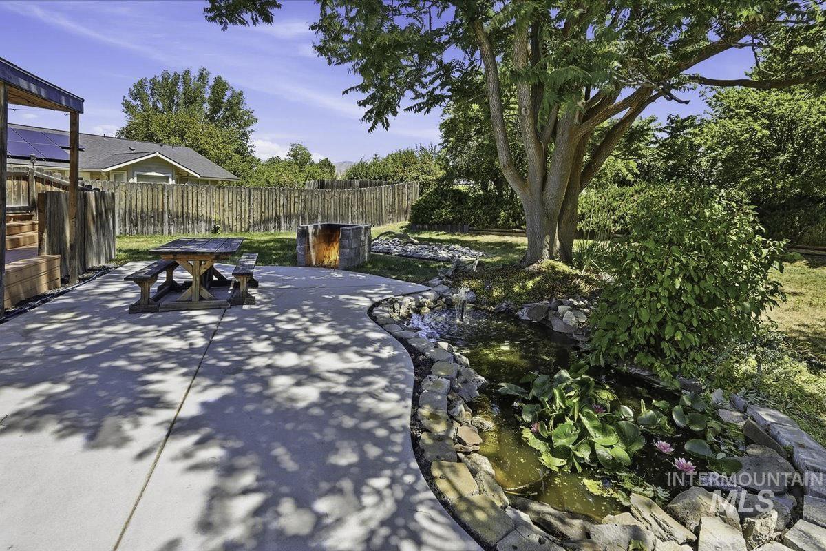 1579 E. Oakridge, Boise, Idaho 83716, 3 Bedrooms, 2 Bathrooms, Residential For Sale, Price $519,000,MLS 98993466