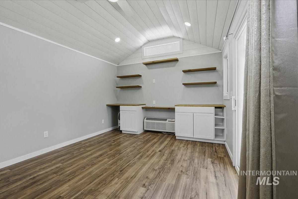 1579 E. Oakridge, Boise, Idaho 83716, 3 Bedrooms, 2 Bathrooms, Residential For Sale, Price $519,000,MLS 98993466
