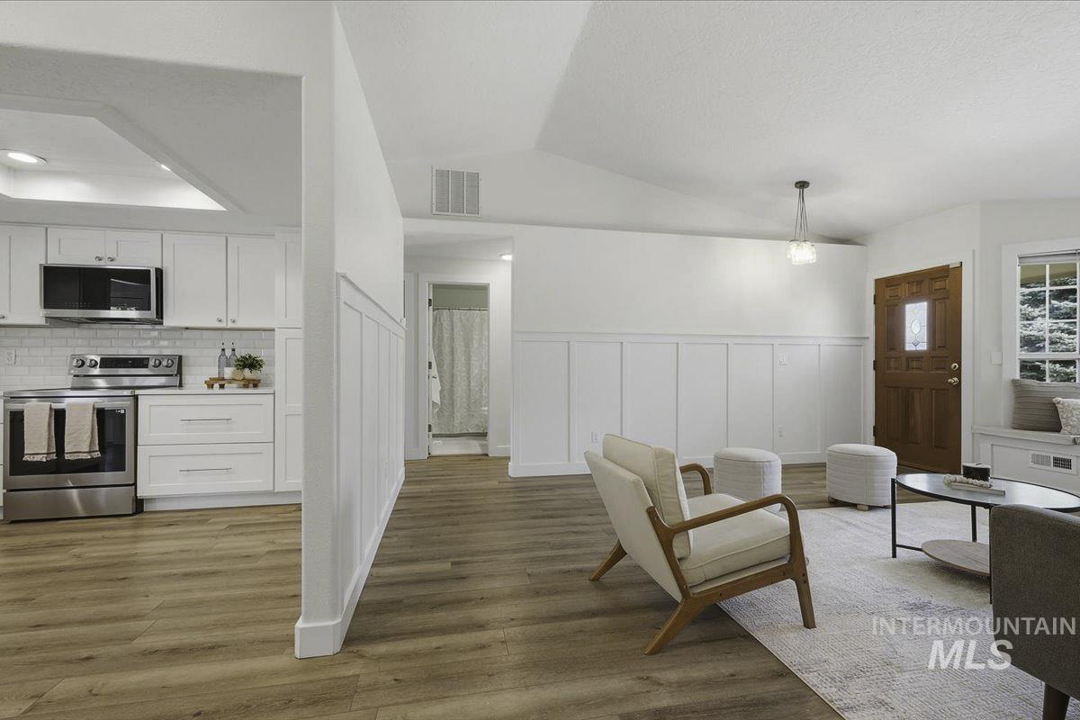 1579 E. Oakridge, Boise, Idaho 83716, 3 Bedrooms, 2 Bathrooms, Residential For Sale, Price $519,000,MLS 98993466