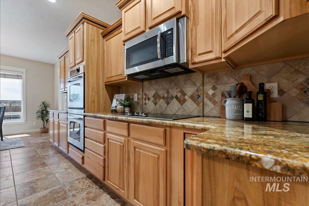 2324 S Kaesemeyer Ln, Kuna, Idaho 83634, 4 Bedrooms, 2.5 Bathrooms, Residential For Sale, Price $1,500,000, 98993467