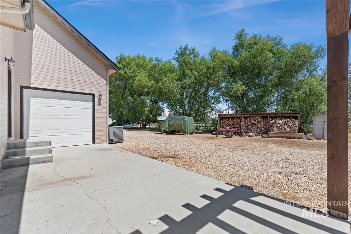 2324 S Kaesemeyer Ln, Kuna, Idaho 83634, 4 Bedrooms, 2.5 Bathrooms, Residential For Sale, Price $1,500,000, 98993467