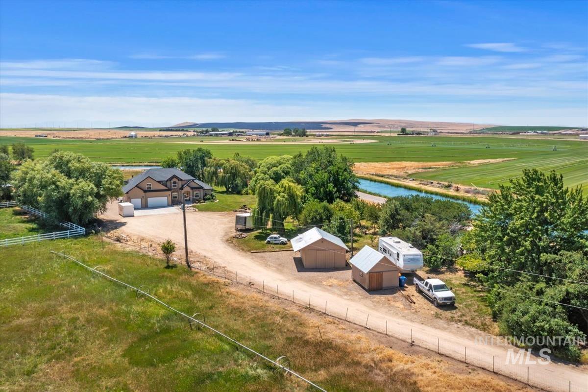 2324 S Kaesemeyer Ln, Kuna, Idaho 83634, 4 Bedrooms, 2.5 Bathrooms, Residential For Sale, Price $1,500,000, 98993467
