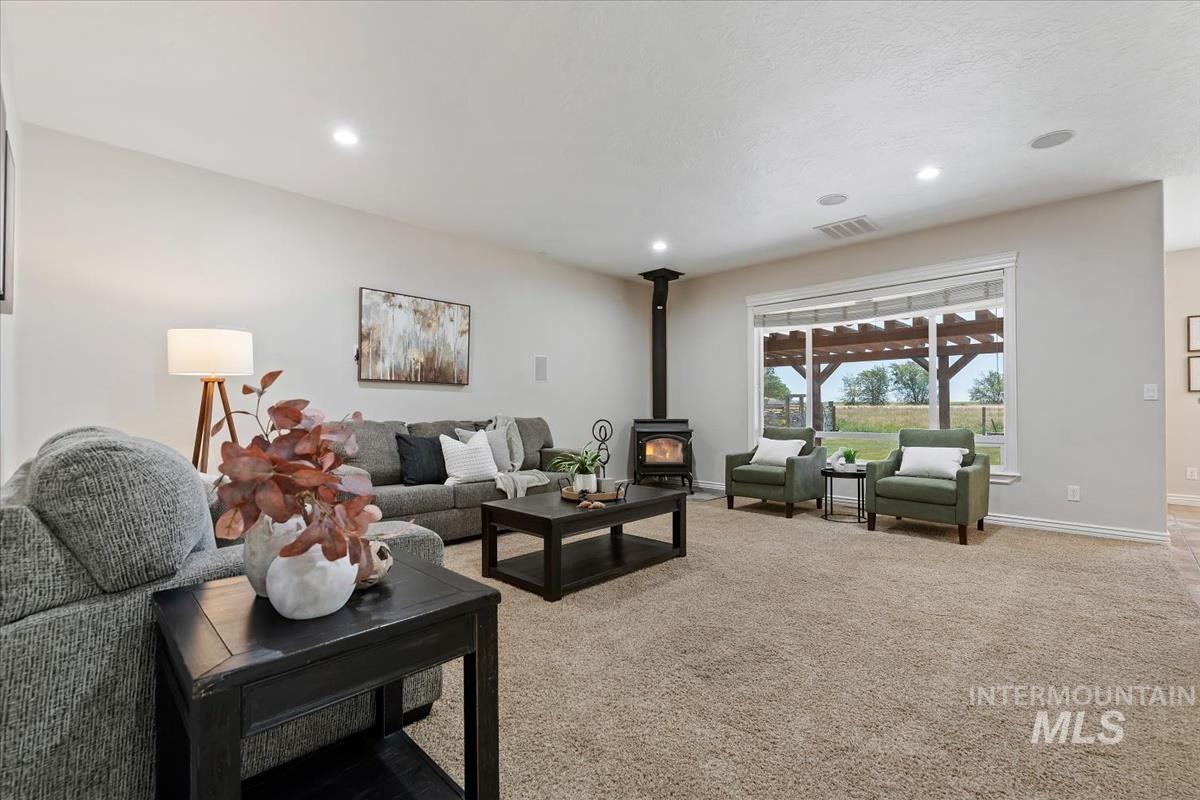 2324 S Kaesemeyer Ln, Kuna, Idaho 83634, 4 Bedrooms, 2.5 Bathrooms, Residential For Sale, Price $1,500,000, 98993467