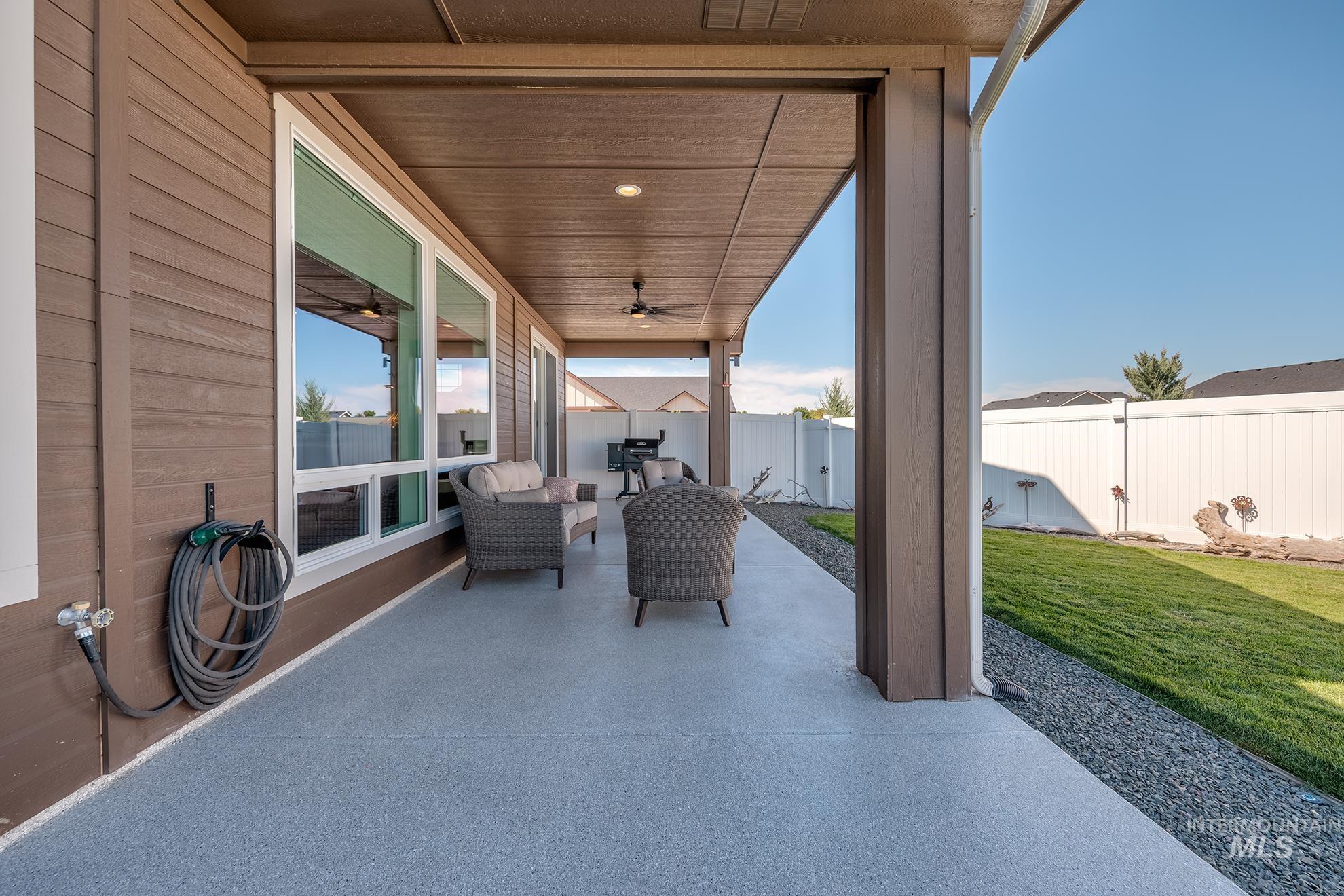 760 Sawgrass Court, Payette, Idaho 83661, 3 Bedrooms, 2 Bathrooms, Residential For Sale, Price $520,000,MLS 98993469