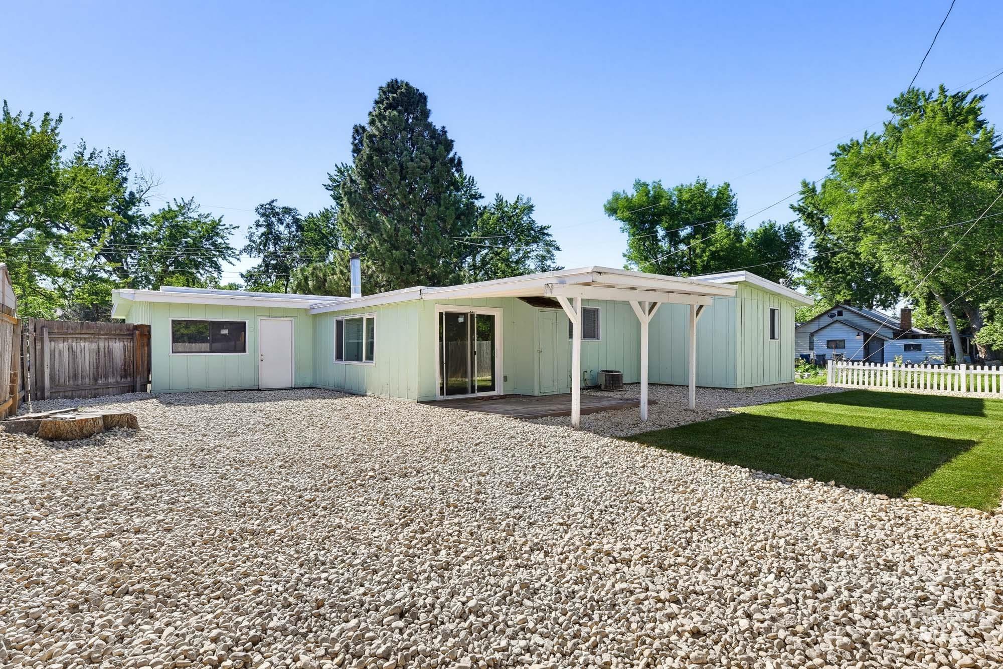 2504 S Annett St, Boise, Idaho 83705, 3 Bedrooms, 2 Bathrooms, Residential For Sale, Price $434,999, 98993473