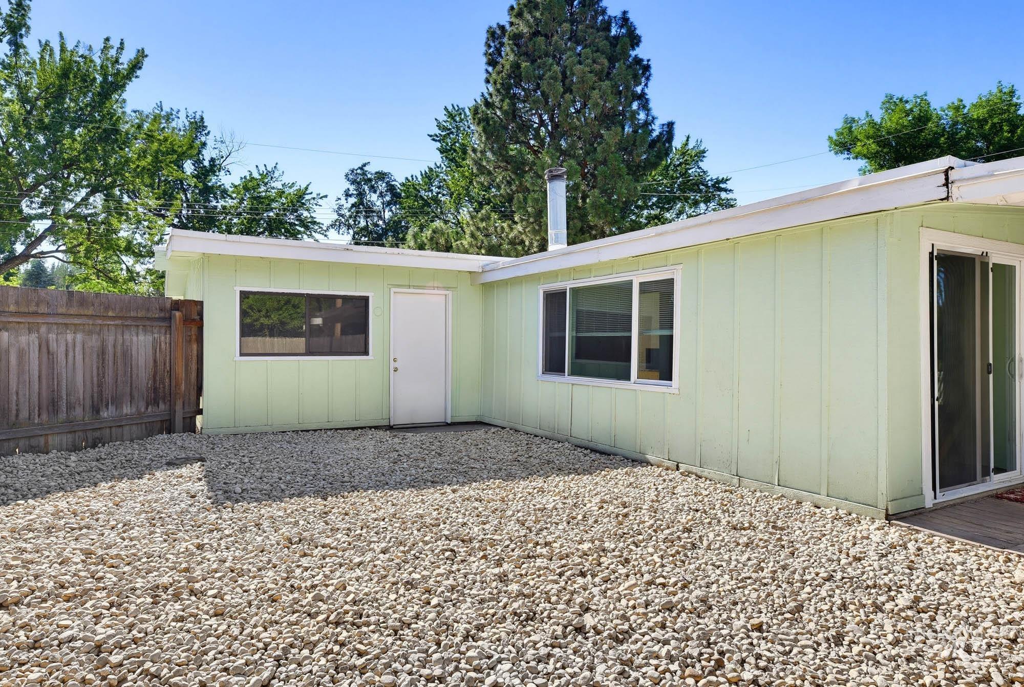 2504 S Annett St, Boise, Idaho 83705, 3 Bedrooms, 2 Bathrooms, Residential For Sale, Price $434,999, 98993473