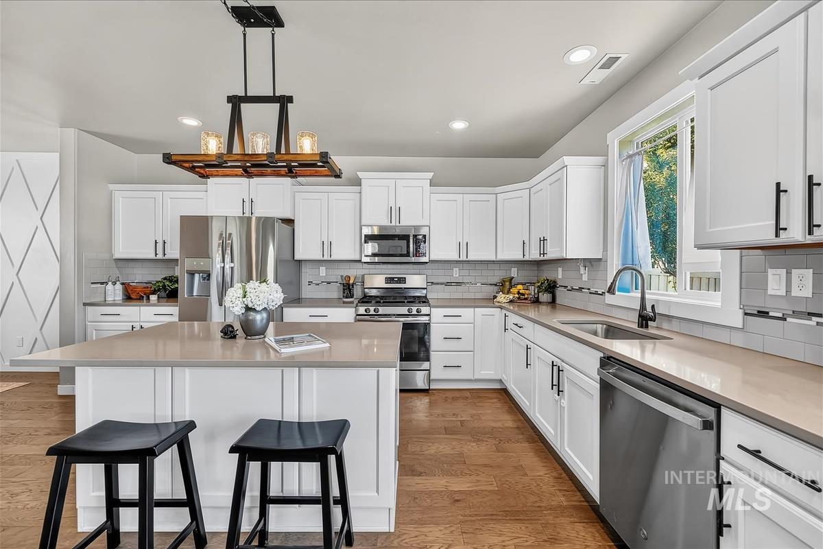 12534 W Oneida St., Boise, Idaho 83709, 3 Bedrooms, 2.5 Bathrooms, Residential For Sale, Price $560,000,MLS 98993475