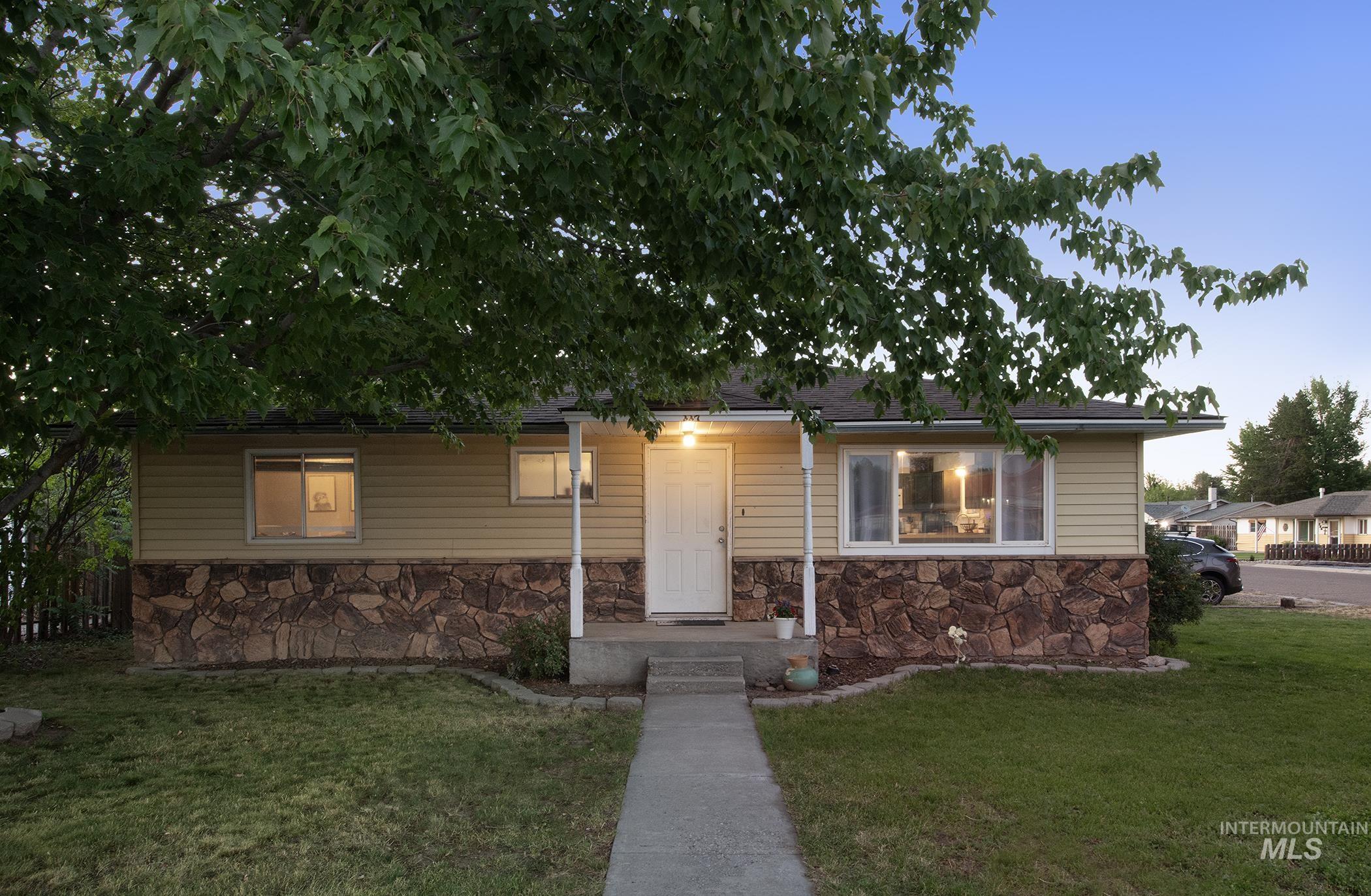 337 7Th Ave N, Payette, Oregon 83661, 3 Bedrooms, 1 Bathroom, Residential For Sale, Price $299,000,MLS 98993476