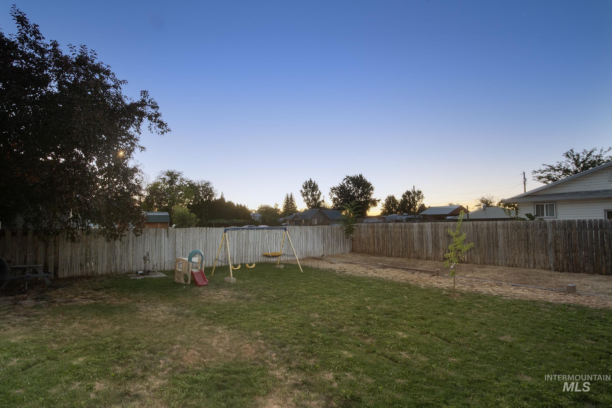 337 7Th Ave N, Payette, Oregon 83661, 3 Bedrooms, 1 Bathroom, Residential For Sale, Price $299,000,MLS 98993476