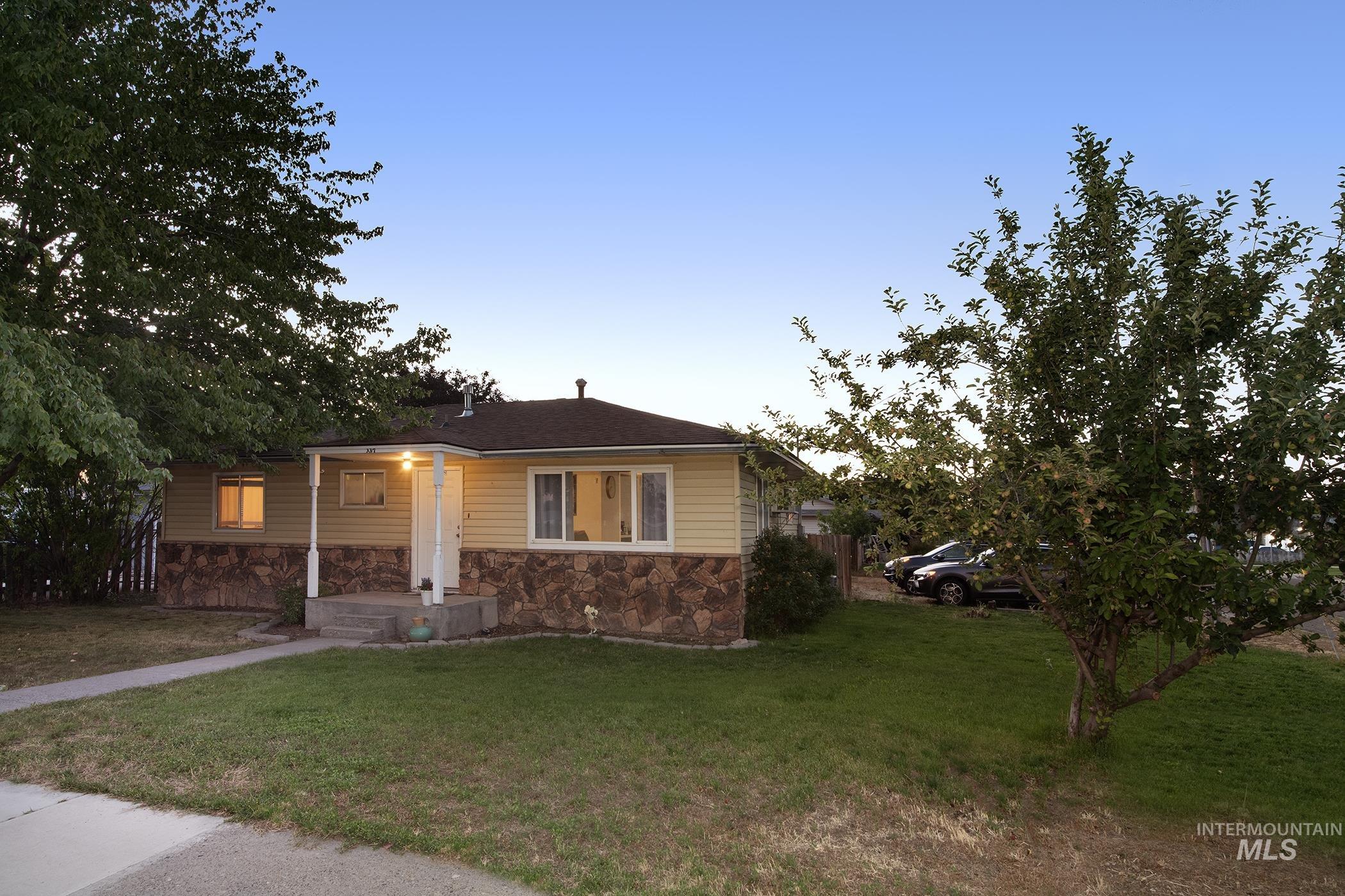 337 7Th Ave N, Payette, Oregon 83661, 3 Bedrooms, 1 Bathroom, Residential For Sale, Price $299,000,MLS 98993476