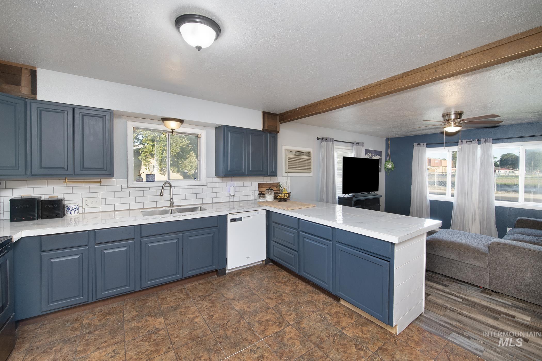 337 7Th Ave N, Payette, Oregon 83661, 3 Bedrooms, 1 Bathroom, Residential For Sale, Price $299,000,MLS 98993476