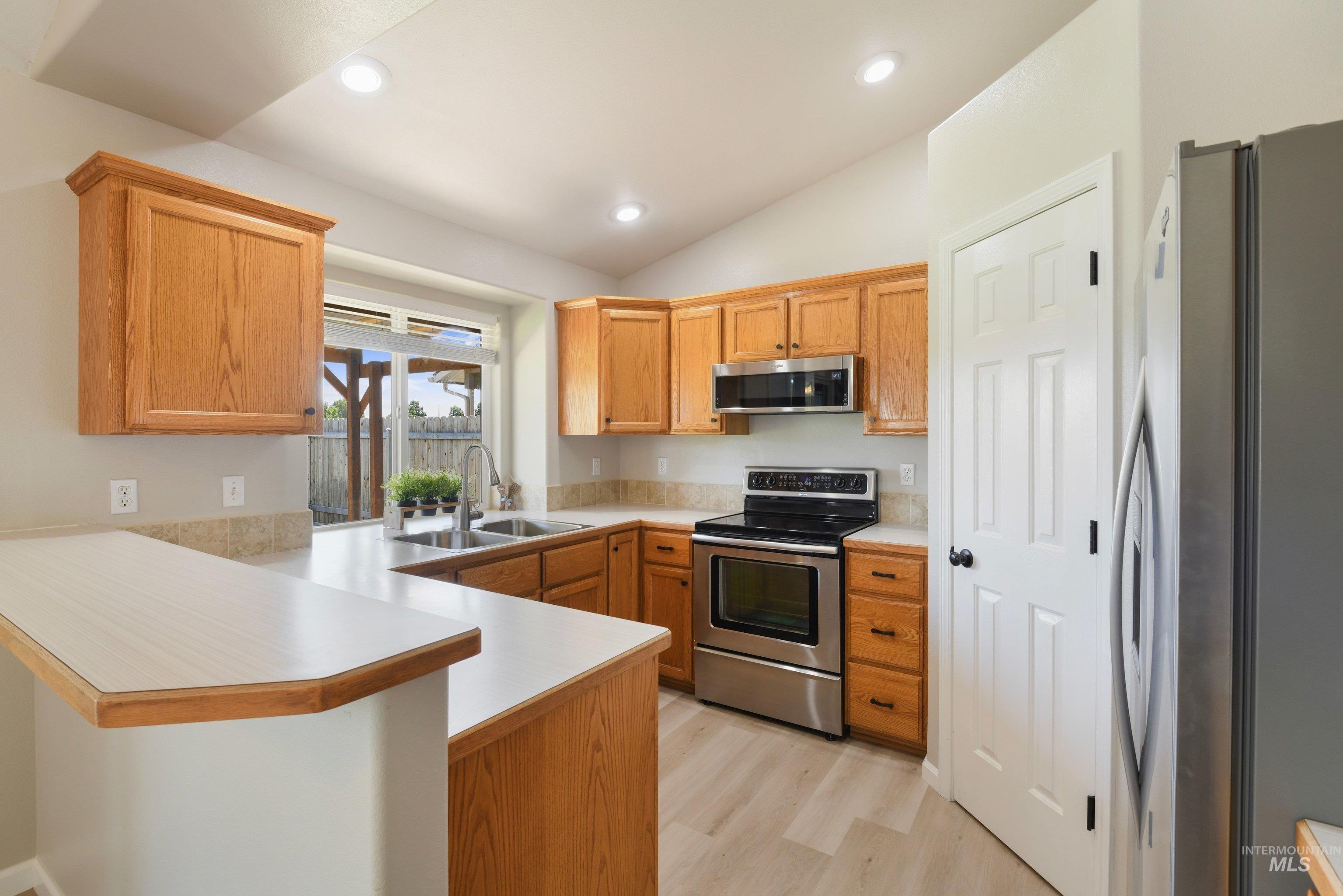 5162 N Rothmans Ave, Boise, Idaho 83713, 3 Bedrooms, 2.5 Bathrooms, Residential For Sale, Price $455,900, 98993477