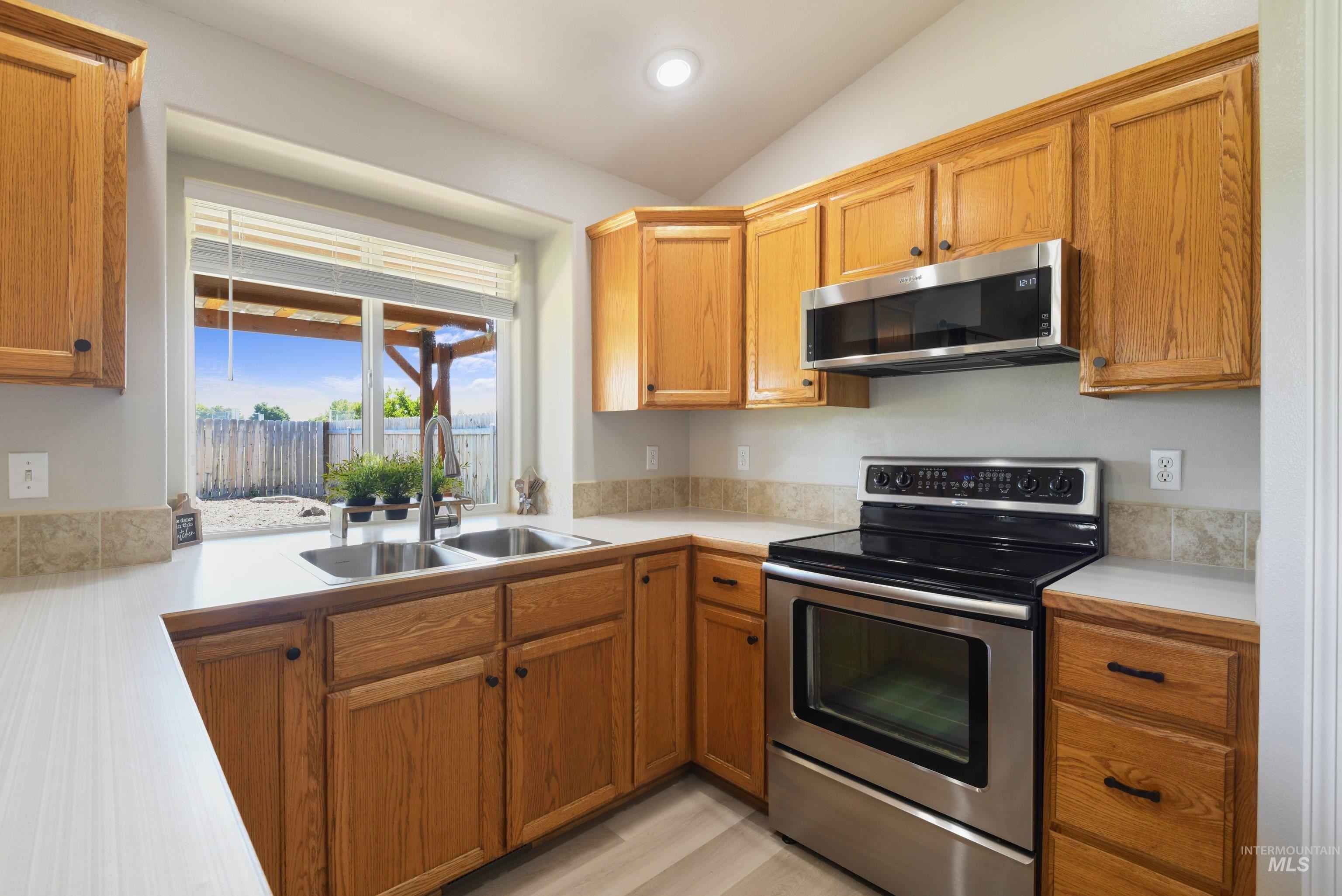 5162 N Rothmans Ave, Boise, Idaho 83713, 3 Bedrooms, 2.5 Bathrooms, Residential For Sale, Price $455,900, 98993477