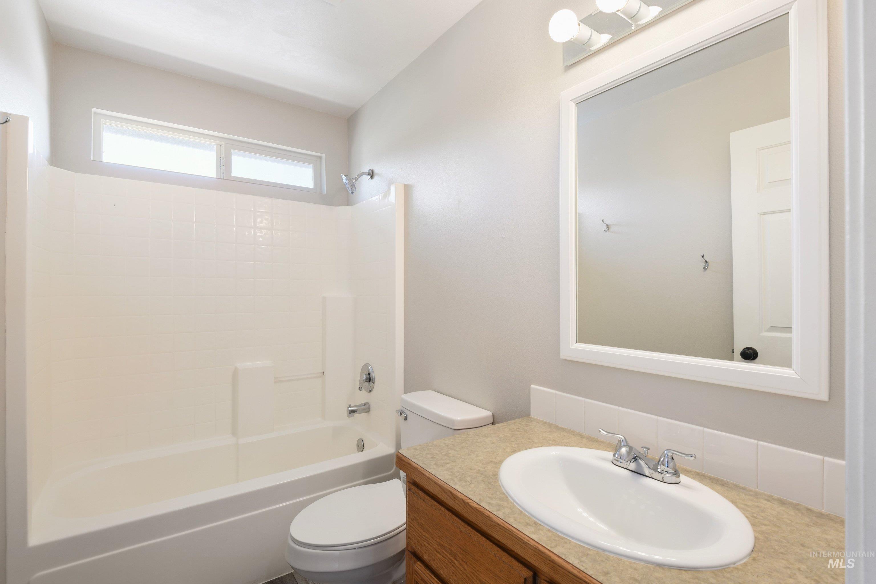 5162 N Rothmans Ave, Boise, Idaho 83713, 3 Bedrooms, 2.5 Bathrooms, Residential For Sale, Price $455,900, 98993477