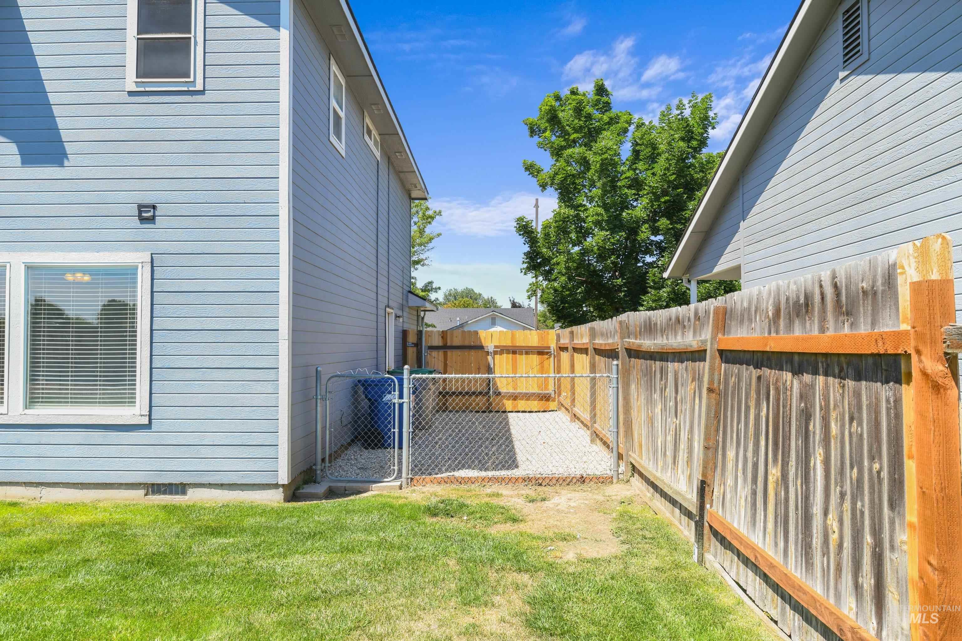 5162 N Rothmans Ave, Boise, Idaho 83713, 3 Bedrooms, 2.5 Bathrooms, Residential For Sale, Price $455,900, 98993477