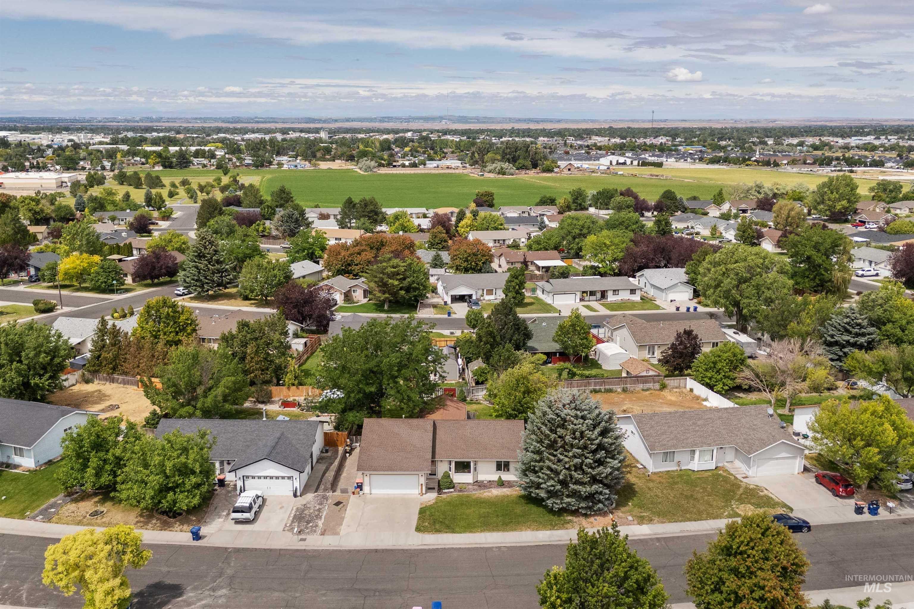 253 Coronado Ave, Twin Falls, Idaho 83301, 3 Bedrooms, 2 Bathrooms, Residential For Sale, Price $389,000, 98993478