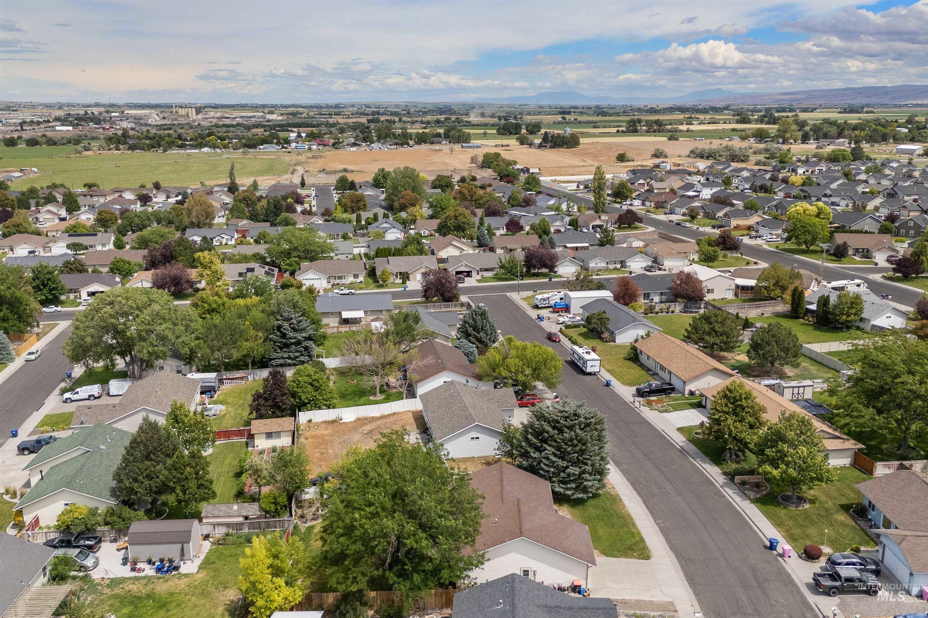 253 Coronado Ave, Twin Falls, Idaho 83301, 3 Bedrooms, 2 Bathrooms, Residential For Sale, Price $389,000, 98993478
