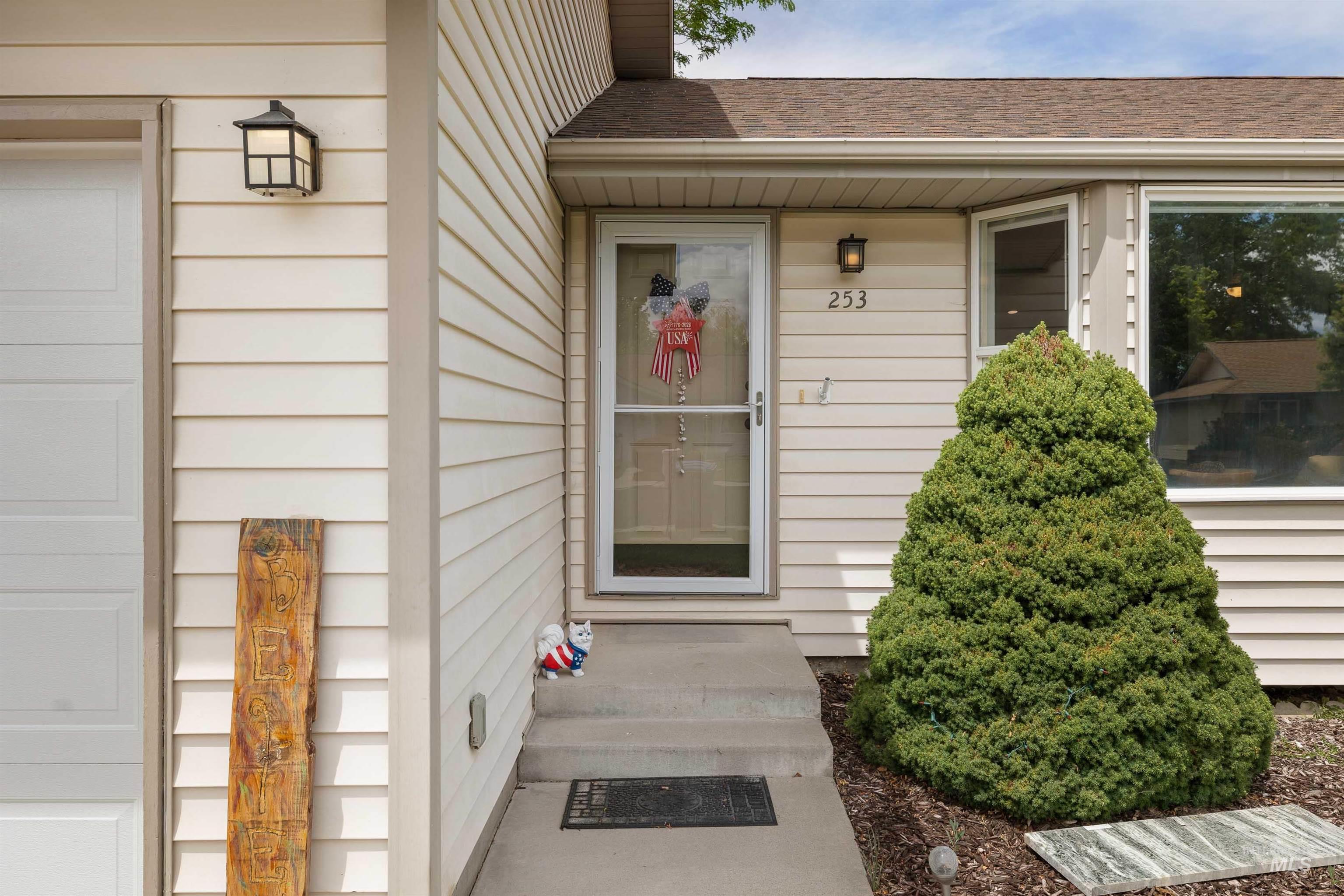 253 Coronado Ave, Twin Falls, Idaho 83301, 3 Bedrooms, 2 Bathrooms, Residential For Sale, Price $389,000, 98993478