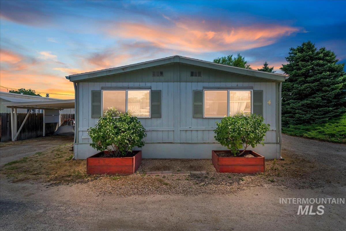 302 41st, Garden City, Idaho 83714, 3 Bedrooms, 2 Bathrooms, Residential For Sale, Price $110,000,MLS 98993480
