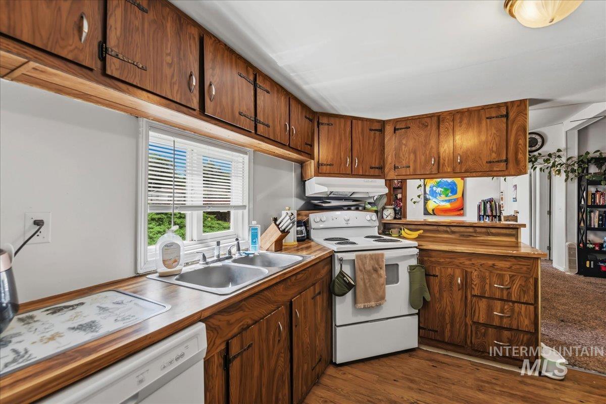 302 41st, Garden City, Idaho 83714, 3 Bedrooms, 2 Bathrooms, Residential For Sale, Price $110,000,MLS 98993480