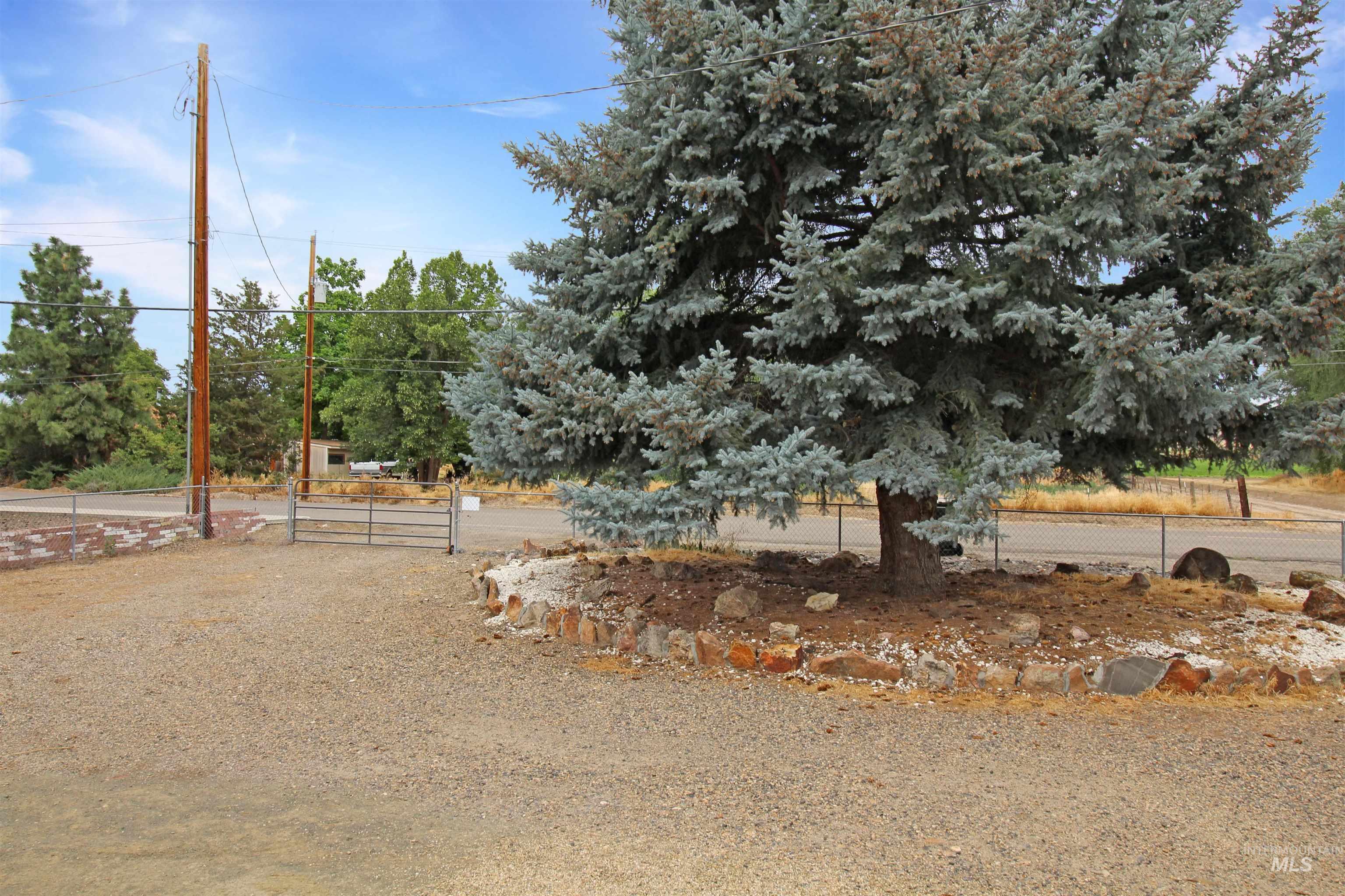 1265 Pioneer, Weiser, Idaho 83672, 3 Bedrooms, 1 Bathroom, Residential For Sale, Price $180,000, 98993482