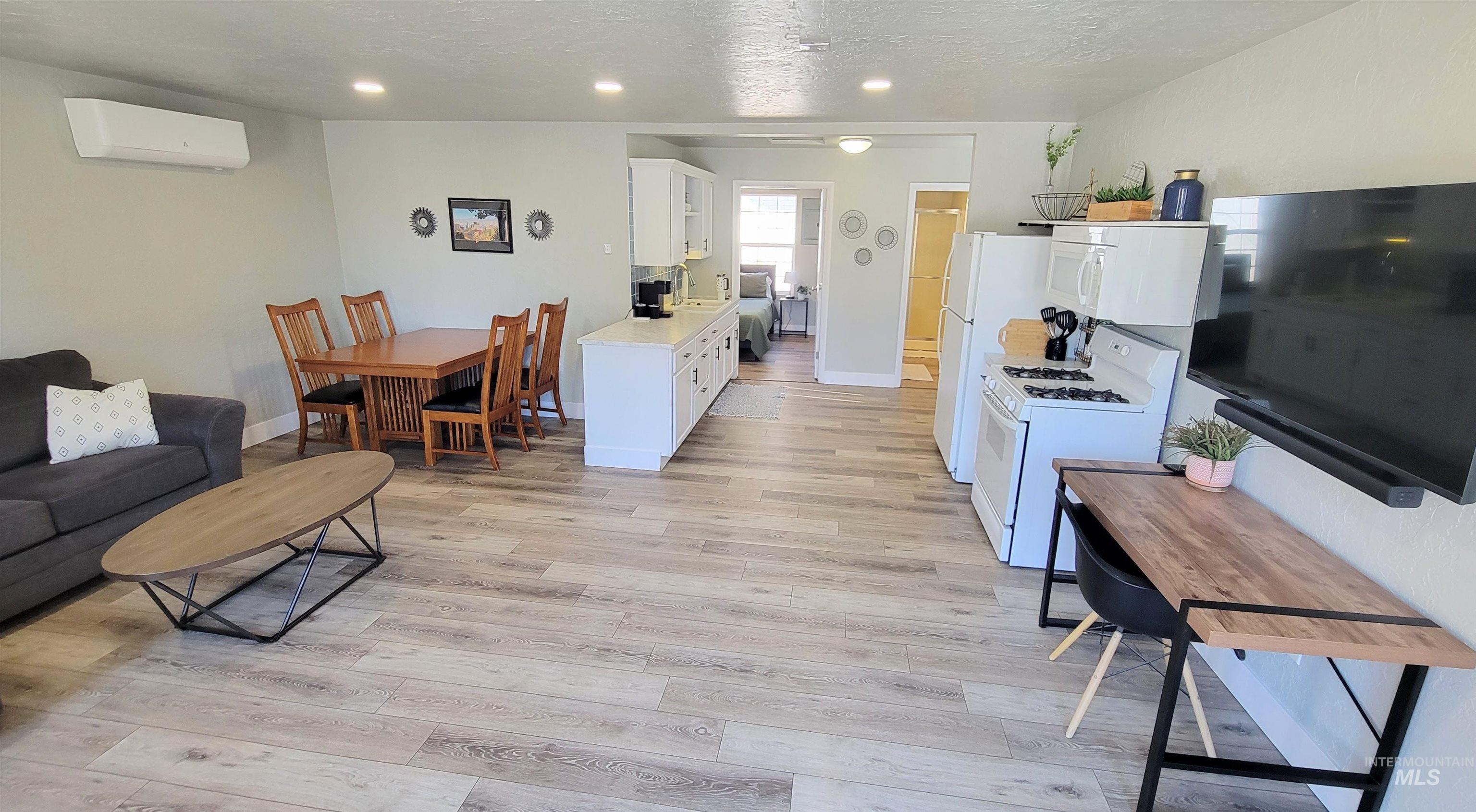 814 N Baker St, Boise, Idaho 83706, 4 Bedrooms, 3 Bathrooms, Residential For Sale, Price $645,000,MLS 98993483