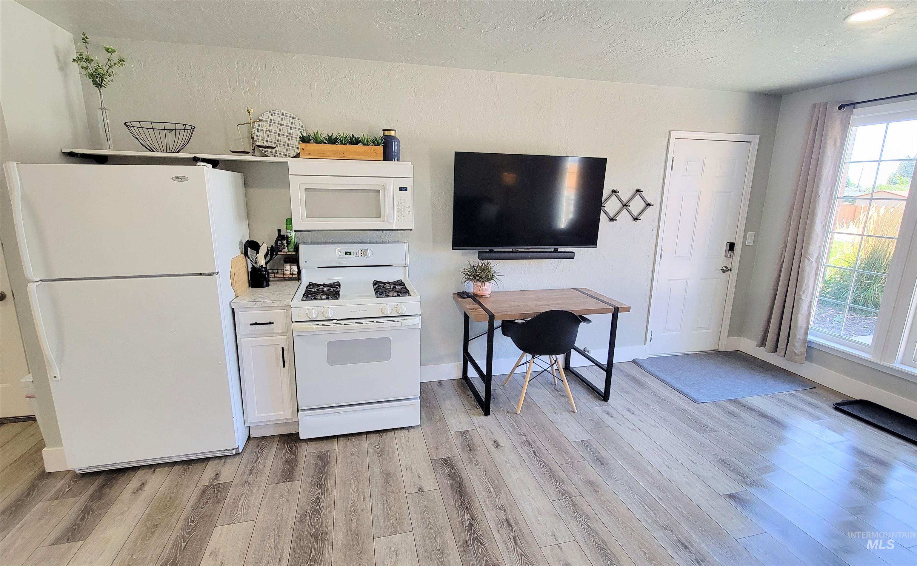 814 N Baker St, Boise, Idaho 83706, 4 Bedrooms, 3 Bathrooms, Residential For Sale, Price $645,000,MLS 98993483