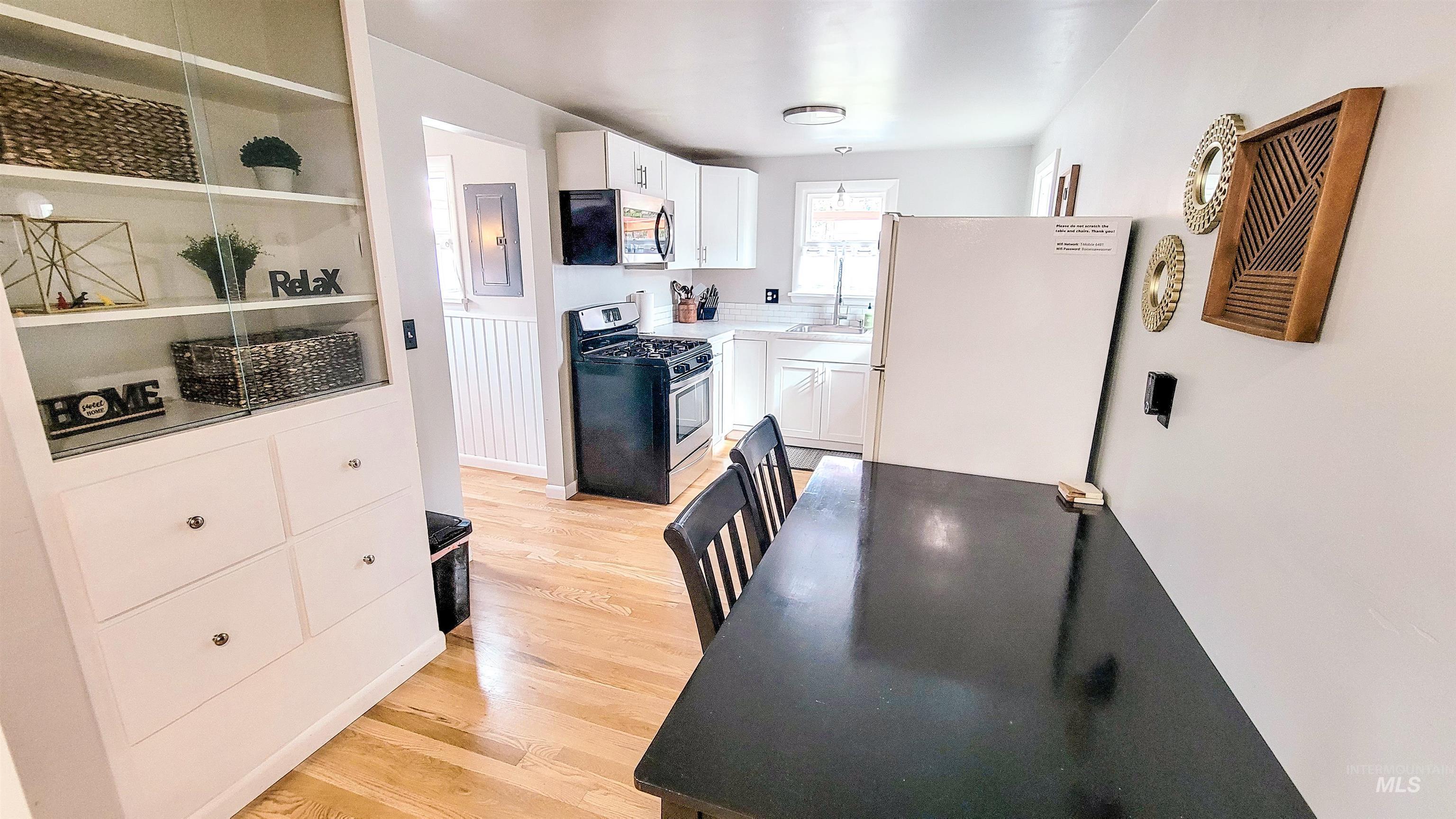 814 N Baker St, Boise, Idaho 83706, 4 Bedrooms, 3 Bathrooms, Residential For Sale, Price $645,000,MLS 98993483