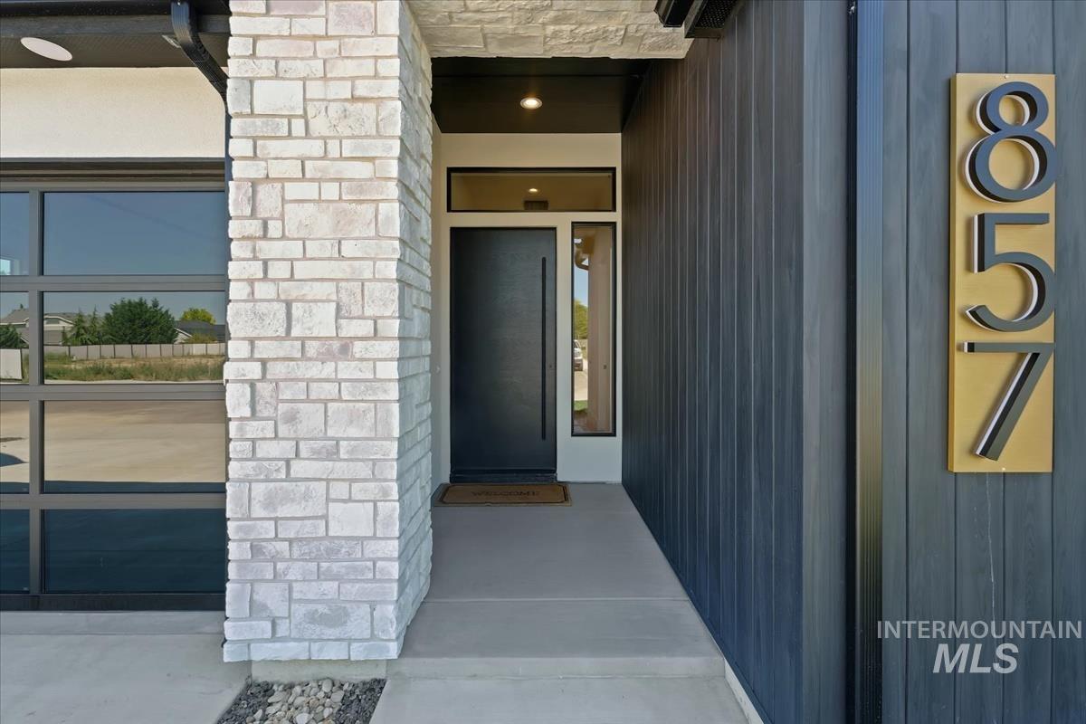 857 W Scoria Ct, Meridian, Idaho 83642, 4 Bedrooms, 2.5 Bathrooms, Residential For Sale, Price $869,900, 98993487