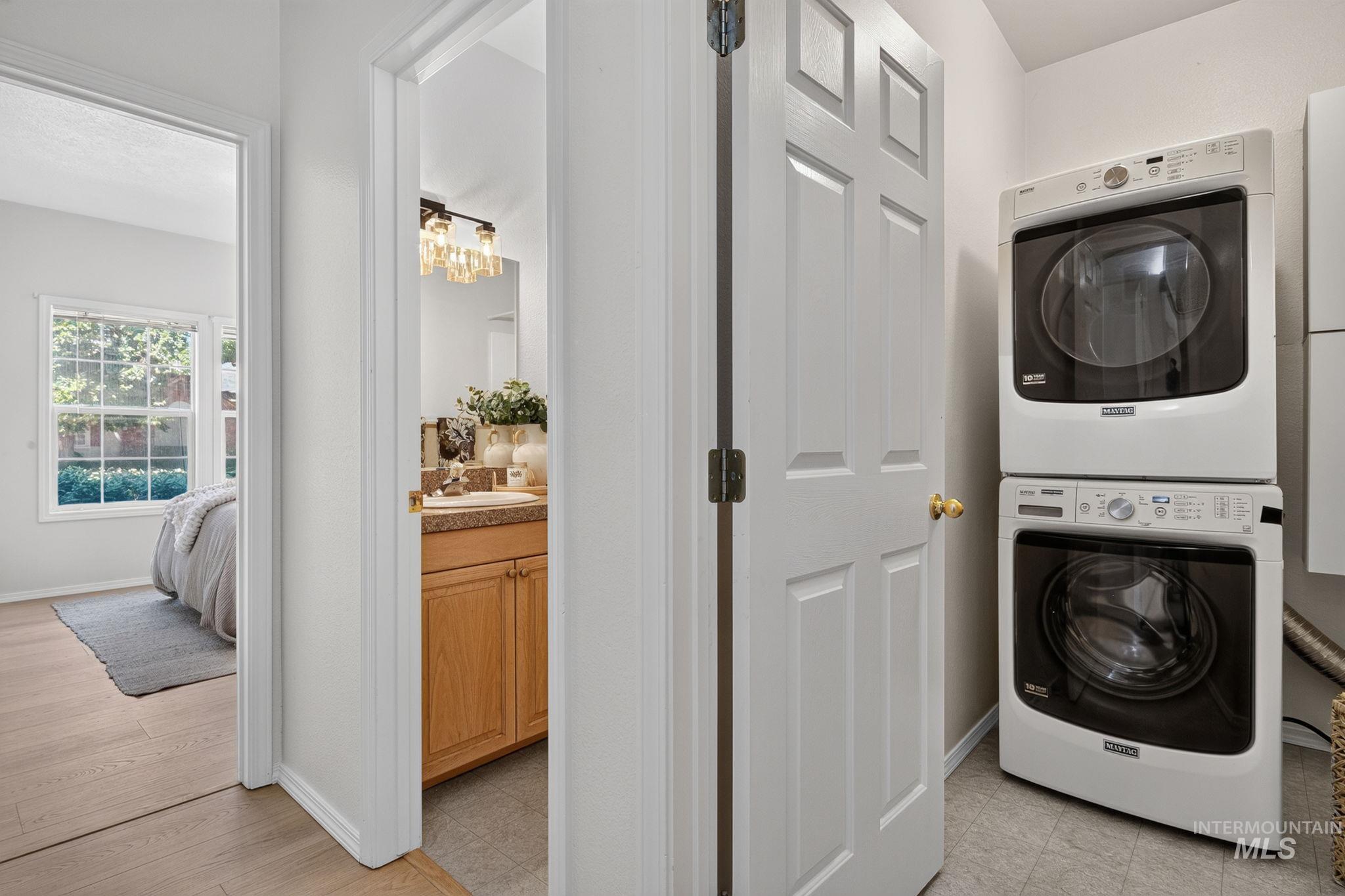 149 S Cobblestone Way, Eagle, Idaho 83616, 4 Bedrooms, 3 Bathrooms, Residential For Sale, Price $535,000,MLS 98993490
