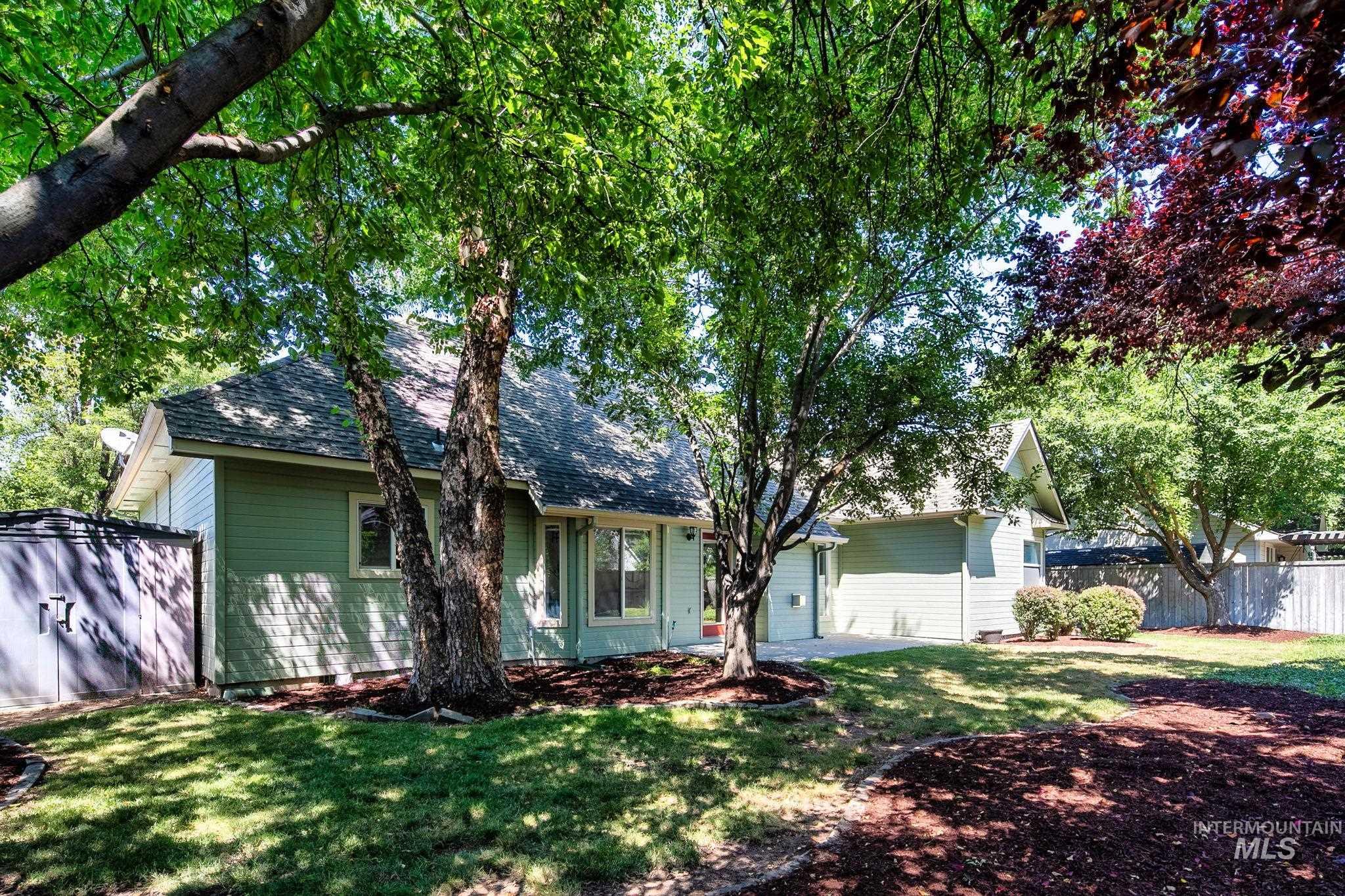 149 S Cobblestone Way, Eagle, Idaho 83616, 4 Bedrooms, 3 Bathrooms, Residential For Sale, Price $535,000,MLS 98993490
