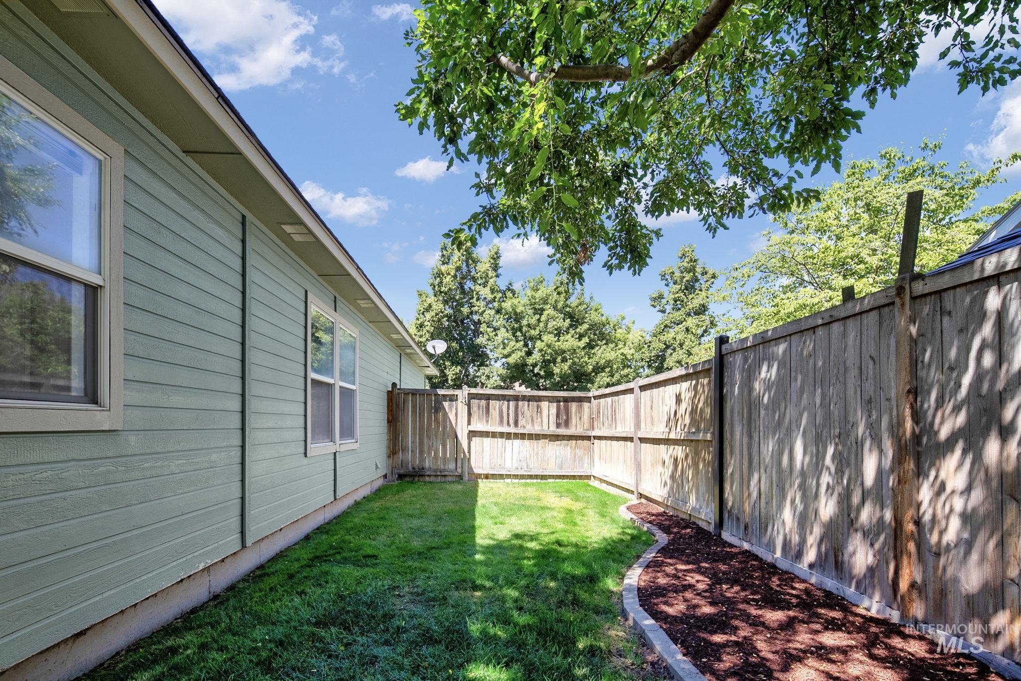 149 S Cobblestone Way, Eagle, Idaho 83616, 4 Bedrooms, 3 Bathrooms, Residential For Sale, Price $535,000,MLS 98993490