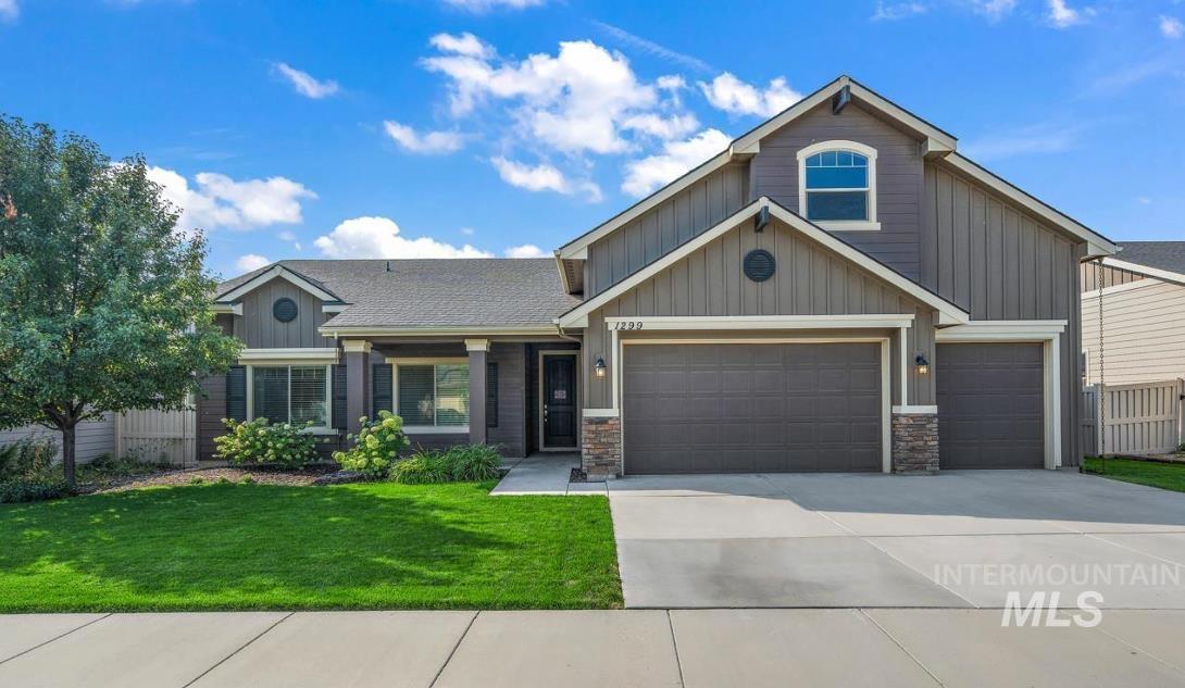 1299 La Reata Way, Middleton, Idaho 83644, 4 Bedrooms, 2.5 Bathrooms, Residential For Sale, Price $485,000,MLS 98993491