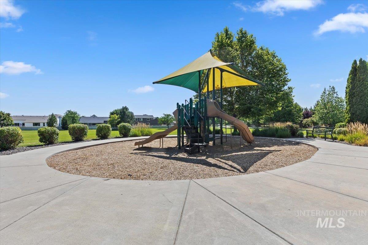 1299 La Reata Way, Middleton, Idaho 83644, 4 Bedrooms, 2.5 Bathrooms, Residential For Sale, Price $485,000,MLS 98993491