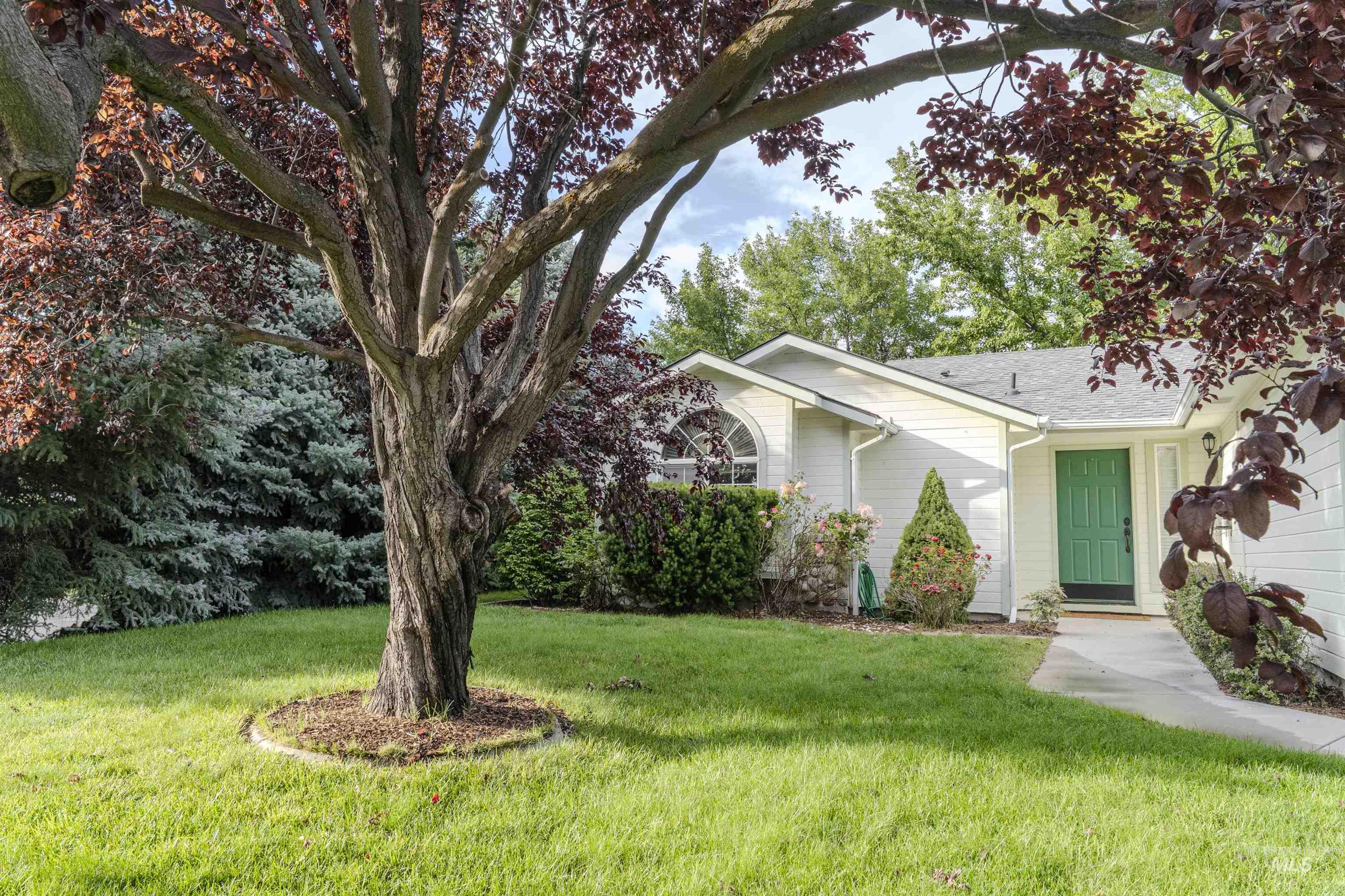 3810 E Anemone, Boise, Idaho 83716, 3 Bedrooms, 2 Bathrooms, Residential For Sale, Price $499,000,MLS 98993492