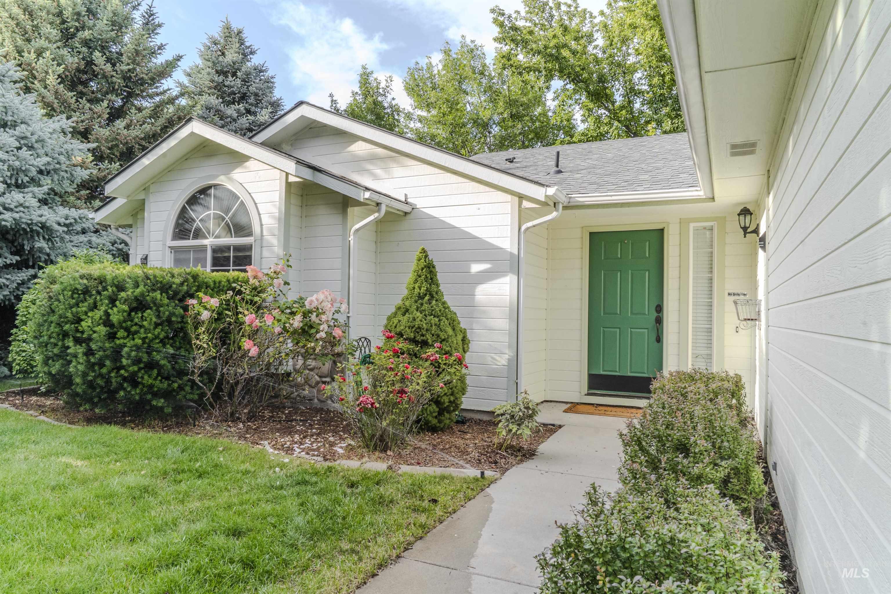 3810 E Anemone, Boise, Idaho 83716, 3 Bedrooms, 2 Bathrooms, Residential For Sale, Price $499,000,MLS 98993492