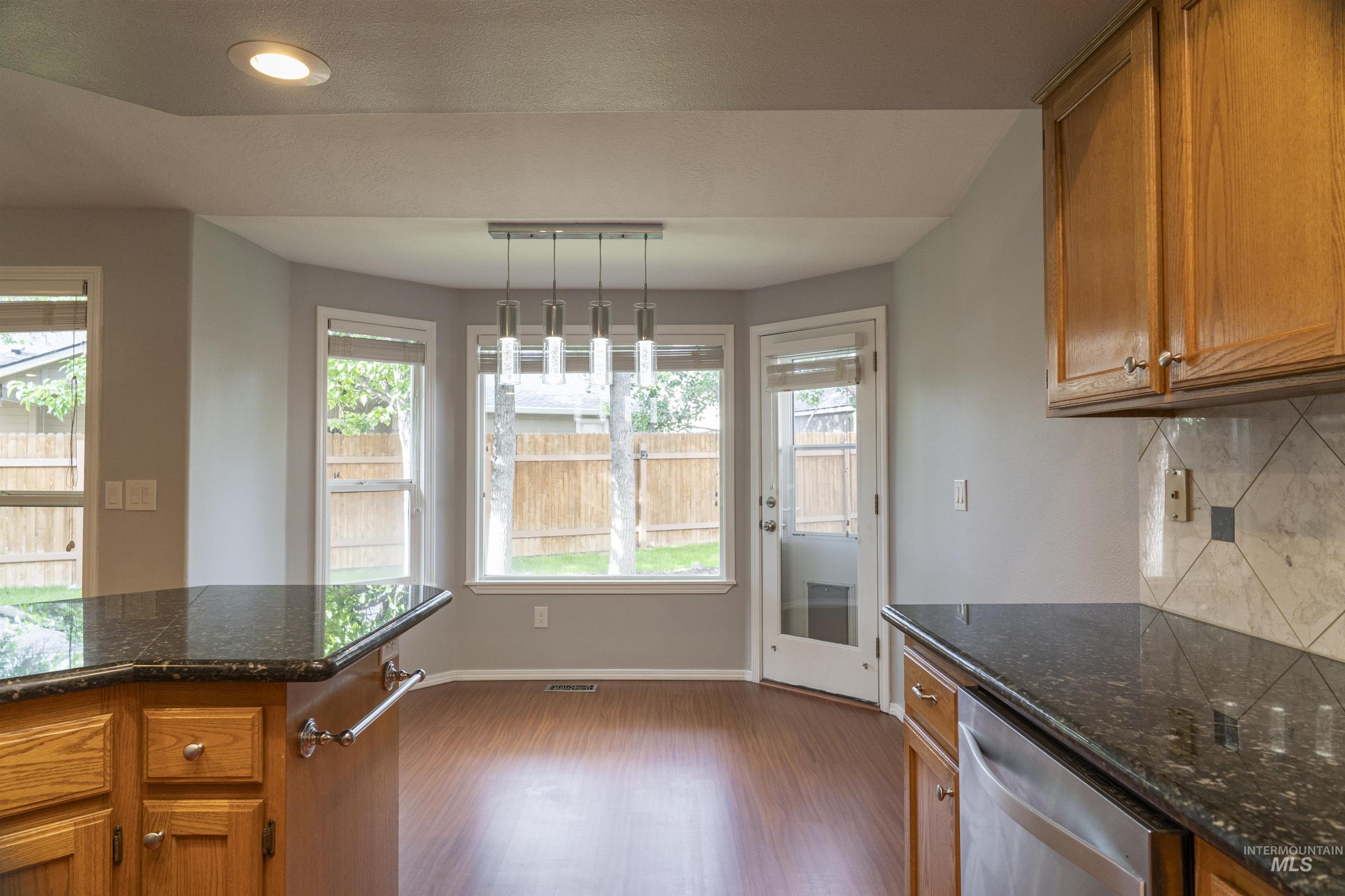 3810 E Anemone, Boise, Idaho 83716, 3 Bedrooms, 2 Bathrooms, Residential For Sale, Price $499,000,MLS 98993492
