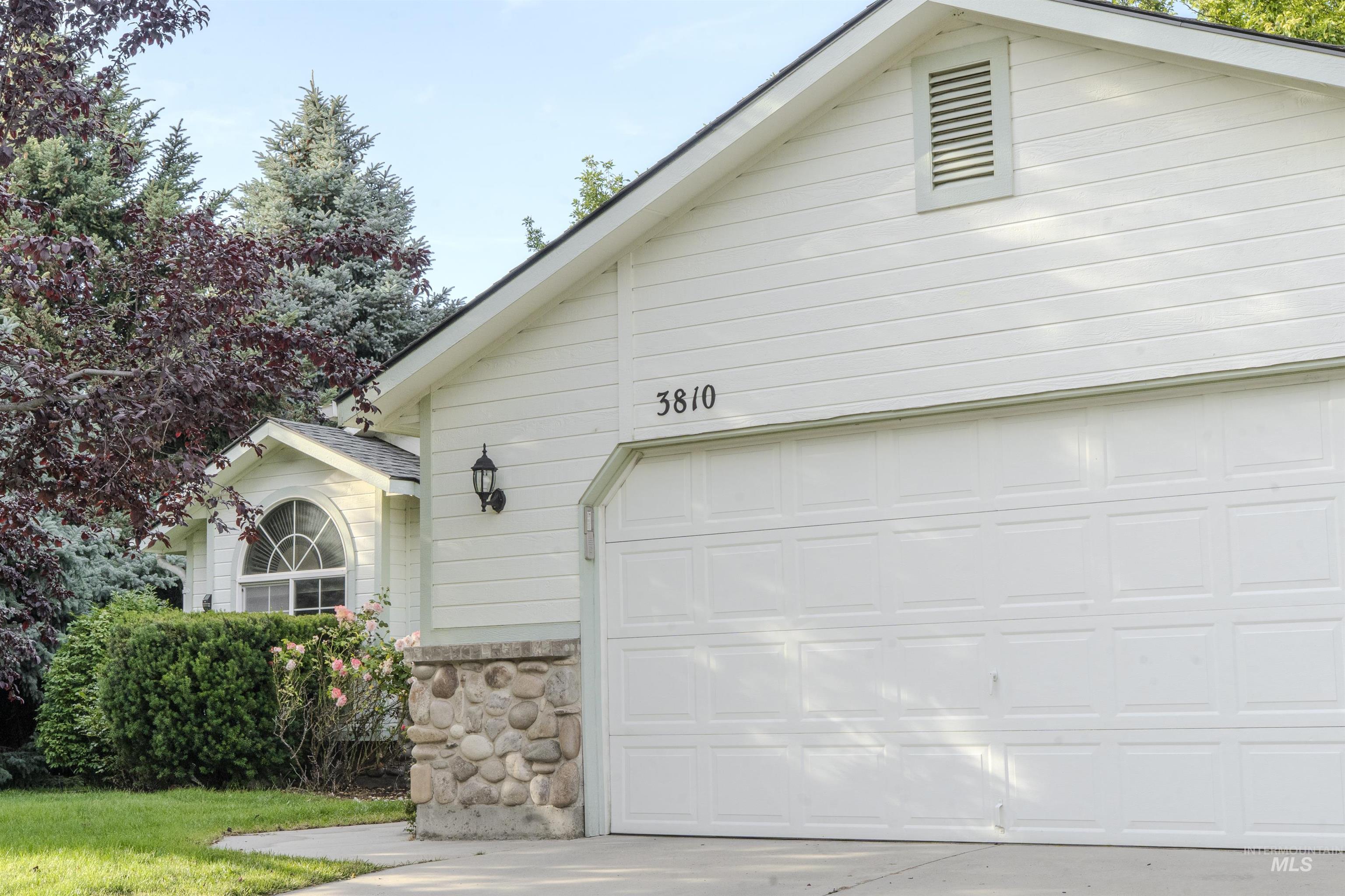 3810 E Anemone, Boise, Idaho 83716, 3 Bedrooms, 2 Bathrooms, Residential For Sale, Price $499,000,MLS 98993492