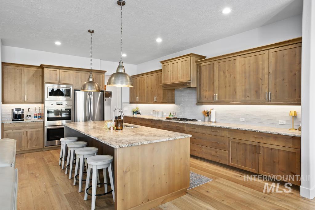 9931 W Aviara St, Star, Idaho 83669, 4 Bedrooms, 2.5 Bathrooms, Residential For Sale, Price $899,900,MLS 98993494