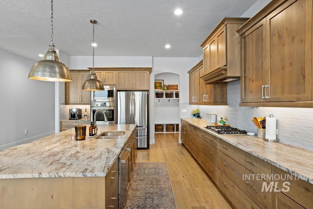 9931 W Aviara St, Star, Idaho 83669, 4 Bedrooms, 2.5 Bathrooms, Residential For Sale, Price $899,900,MLS 98993494