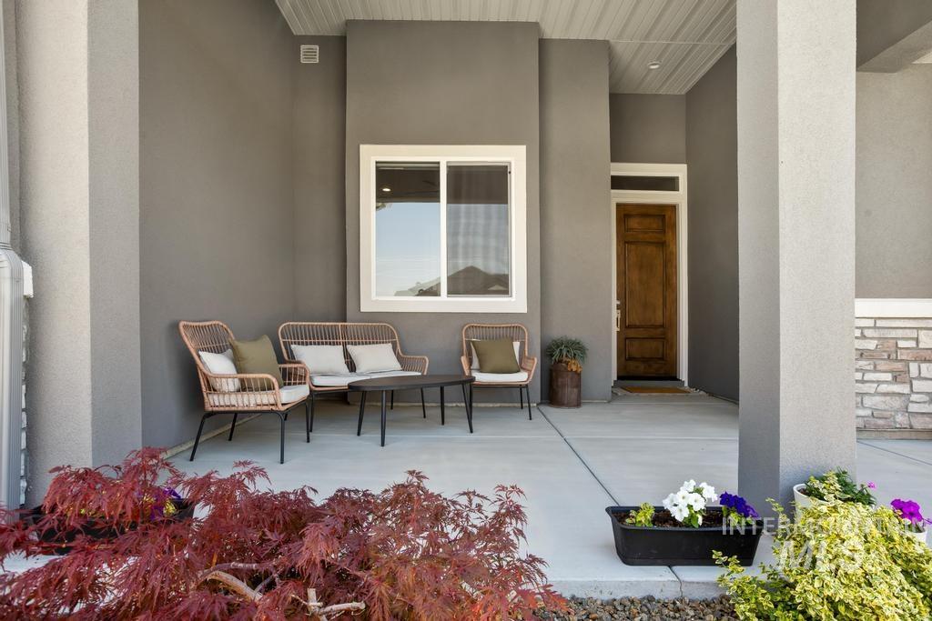 9931 W Aviara St, Star, Idaho 83669, 4 Bedrooms, 2.5 Bathrooms, Residential For Sale, Price $899,900,MLS 98993494