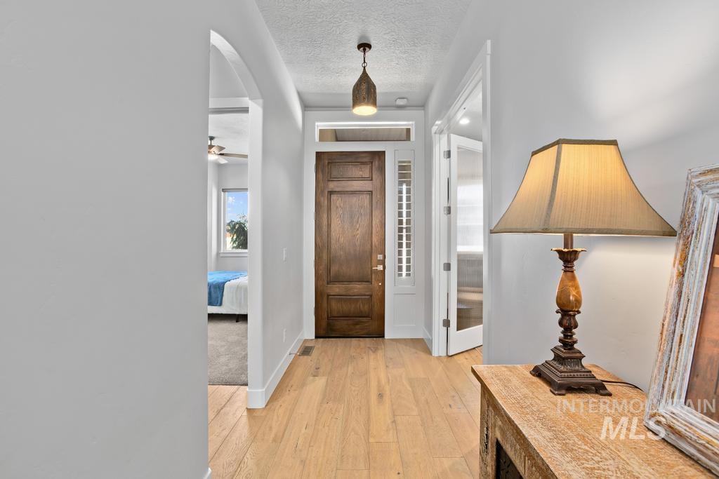 9931 W Aviara St, Star, Idaho 83669, 4 Bedrooms, 2.5 Bathrooms, Residential For Sale, Price $899,900,MLS 98993494