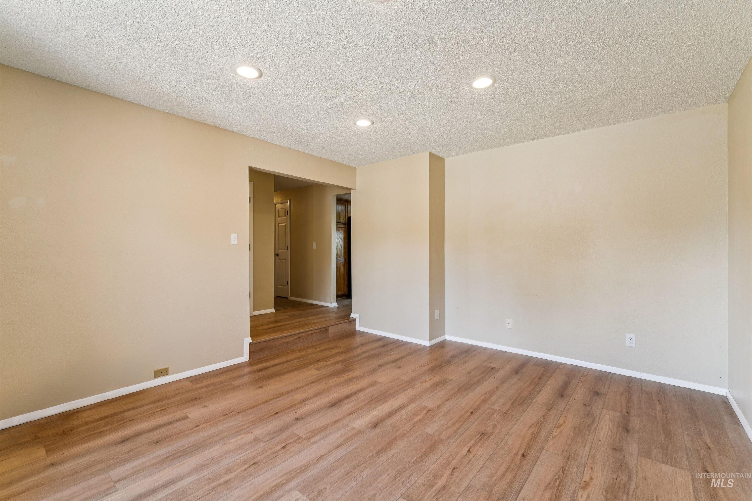 3285 N Buckboard Way, Boise, Idaho 83713, 3 Bedrooms, 2.5 Bathrooms, Residential For Sale, Price $429,900, 98993496