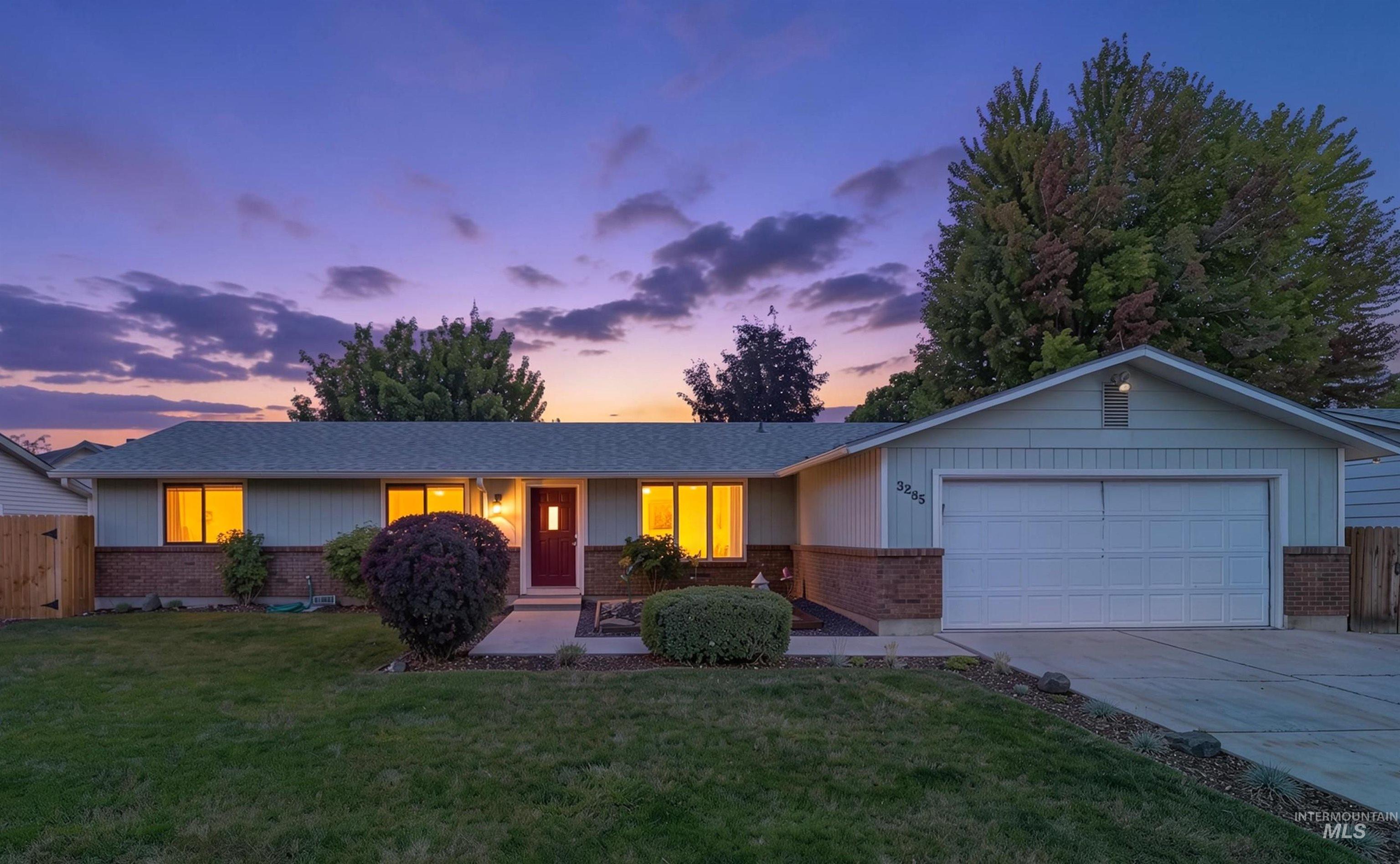 3285 N Buckboard Way, Boise, Idaho 83713, 3 Bedrooms, 2.5 Bathrooms, Residential For Sale, Price $429,900, 98993496